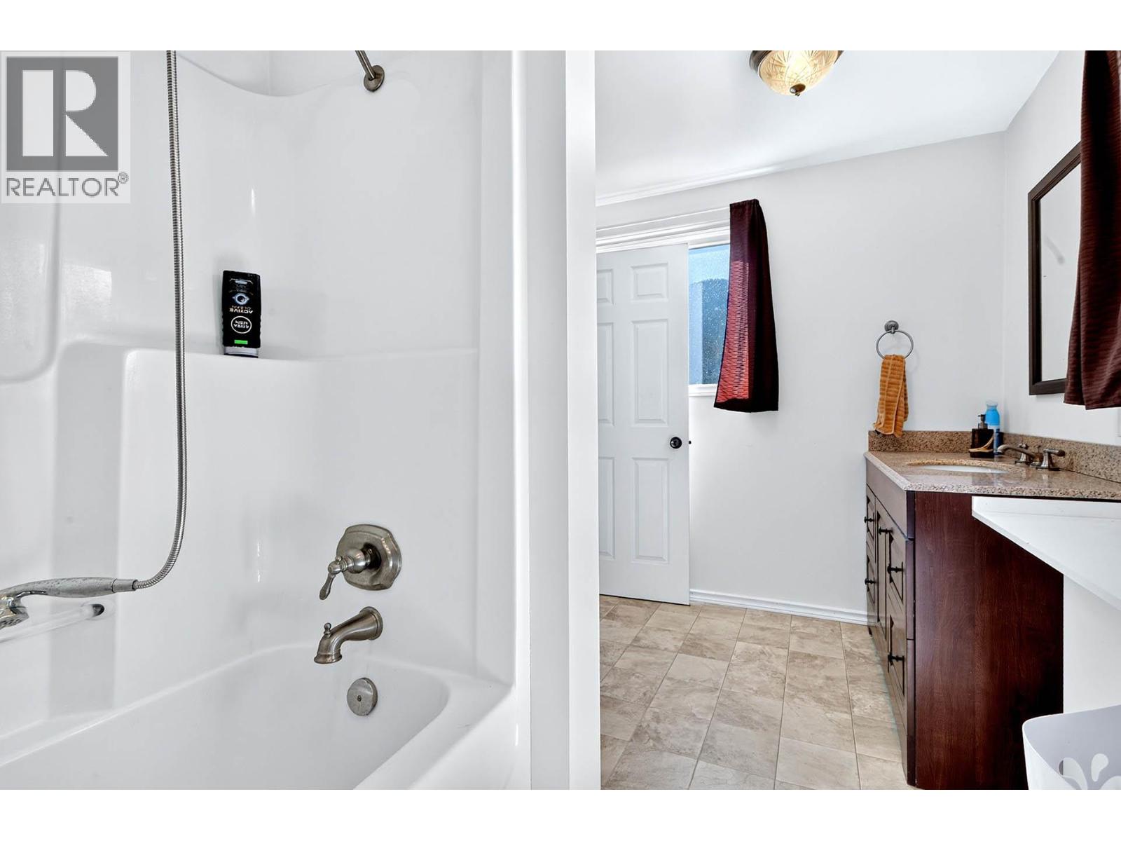 9524 Tranquille Criss Creek Road, Kamloops, British Columbia  V2B 6B8 - Photo 31 - 10403088