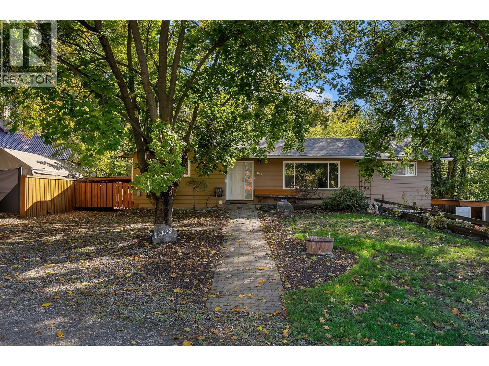11408 Kalmalka Road, Coldstream, British Columbia  V1B 1M1 - Photo 1 - 10403134