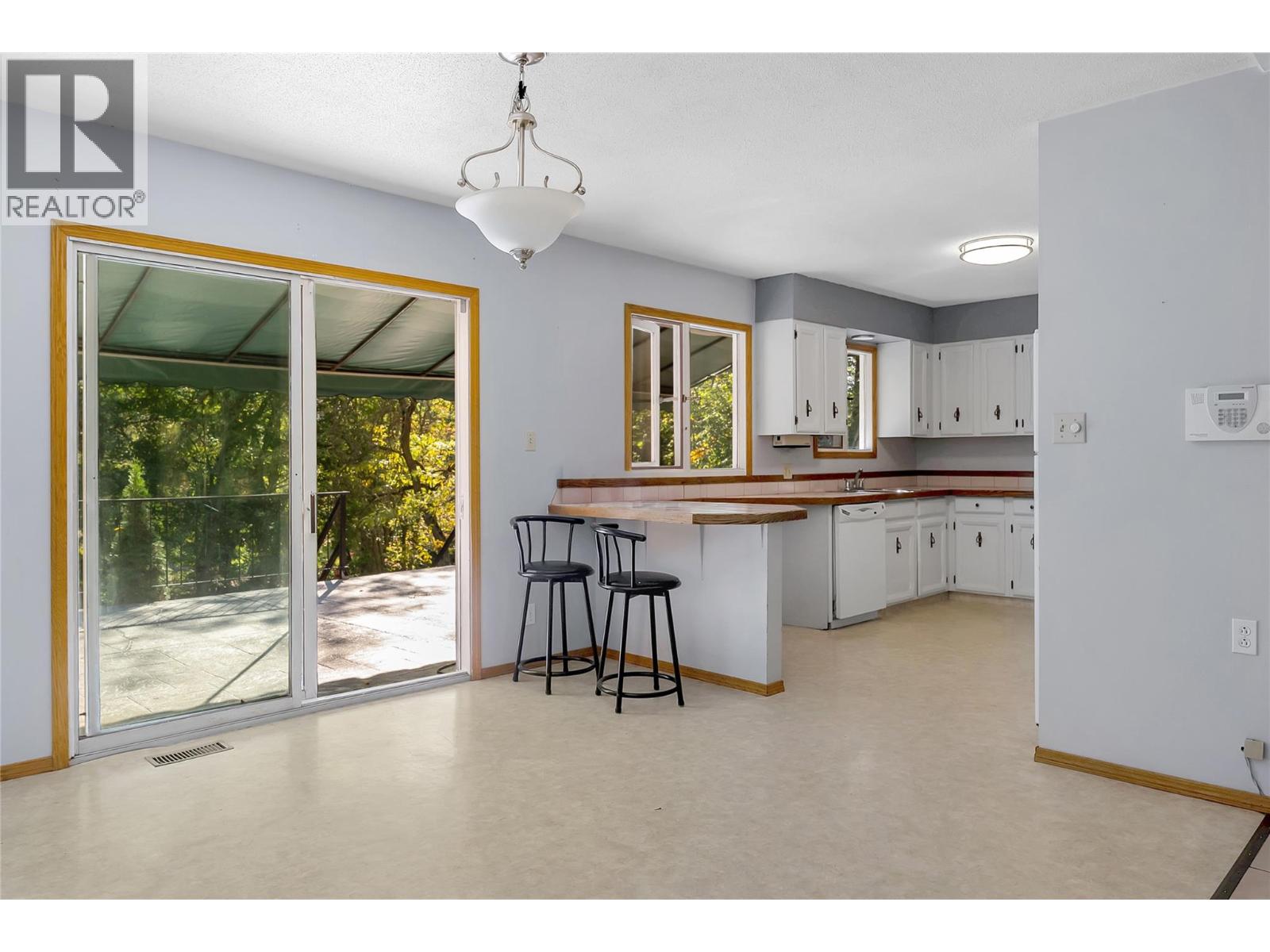 11408 Kalmalka Road, Coldstream, British Columbia  V1B 1M1 - Photo 17 - 10403134