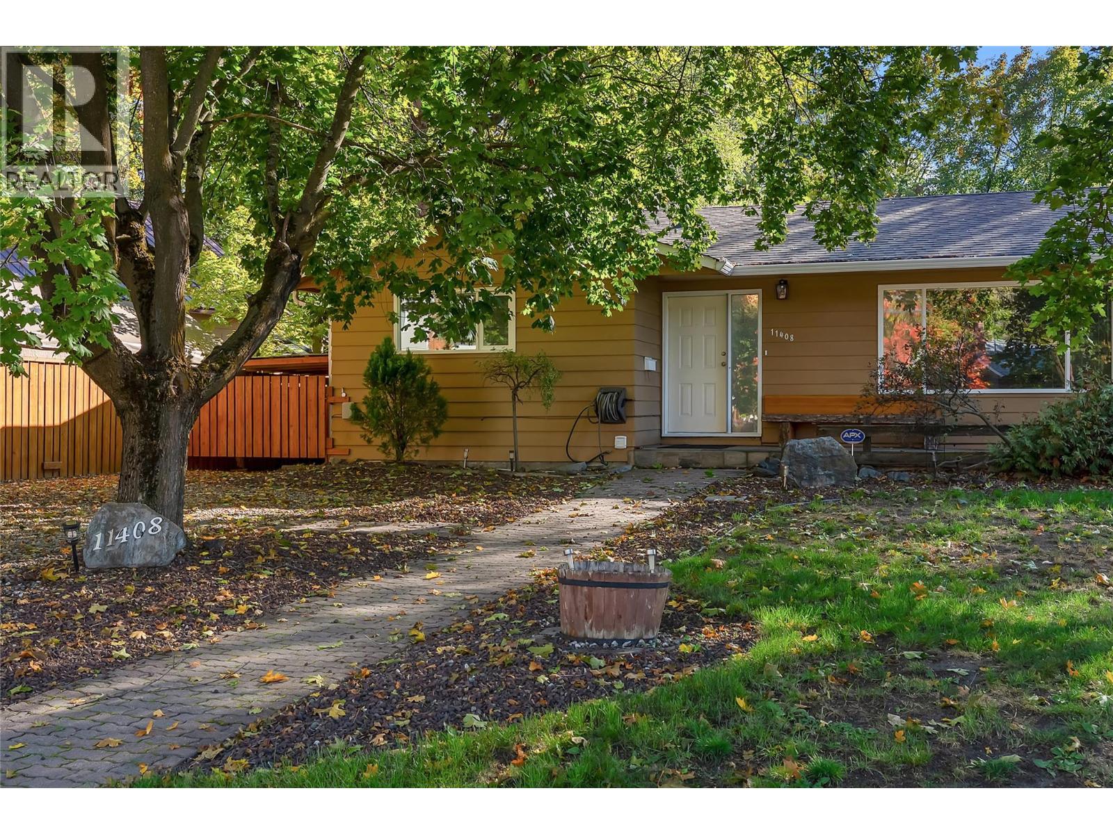 11408 Kalmalka Road, Coldstream, British Columbia  V1B 1M1 - Photo 2 - 10403134