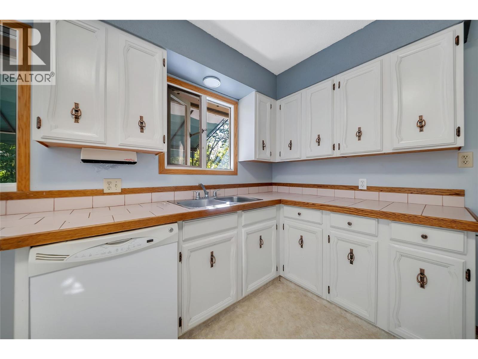 11408 Kalmalka Road, Coldstream, British Columbia  V1B 1M1 - Photo 22 - 10403134