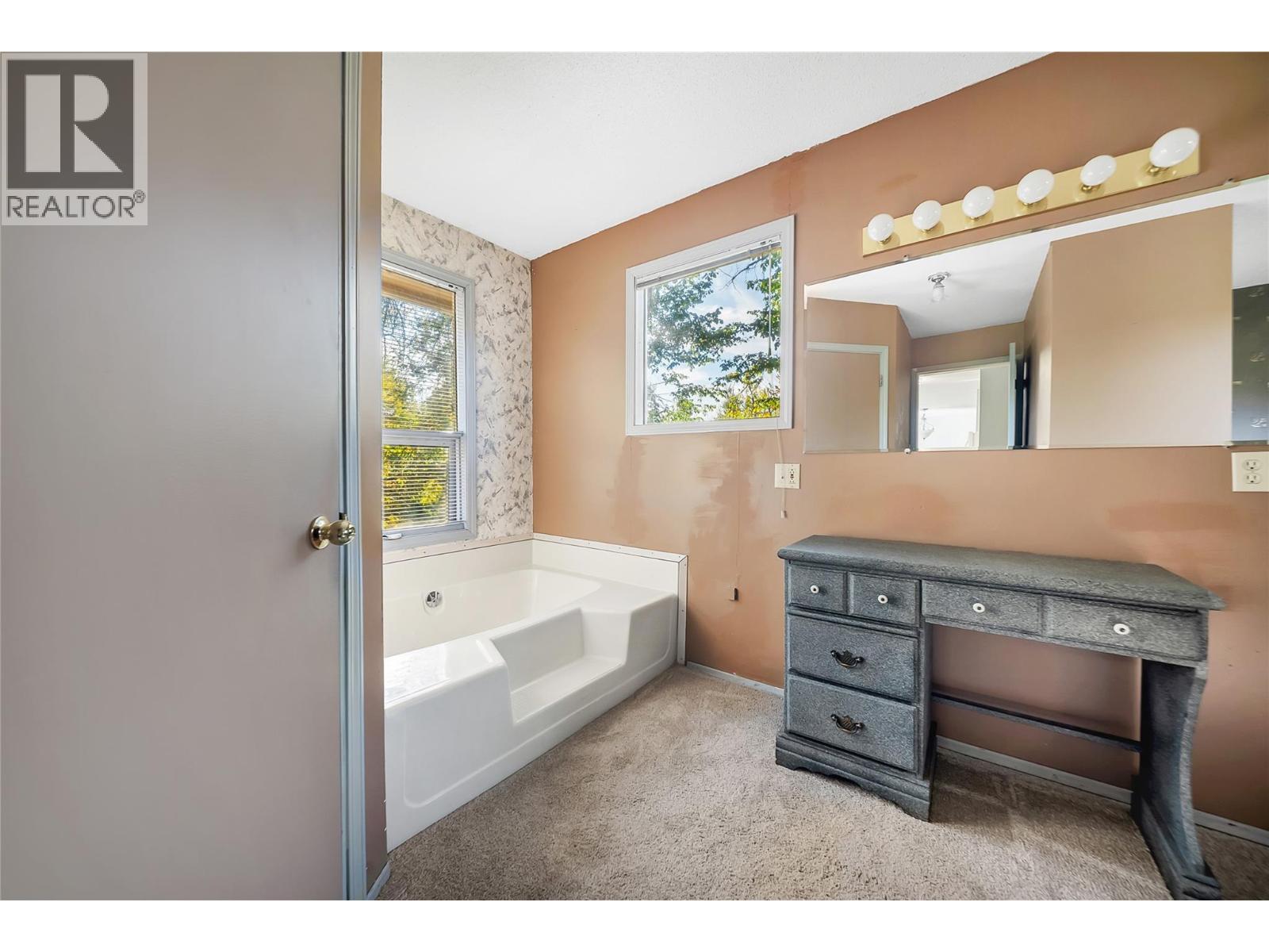 11408 Kalmalka Road, Coldstream, British Columbia  V1B 1M1 - Photo 25 - 10403134