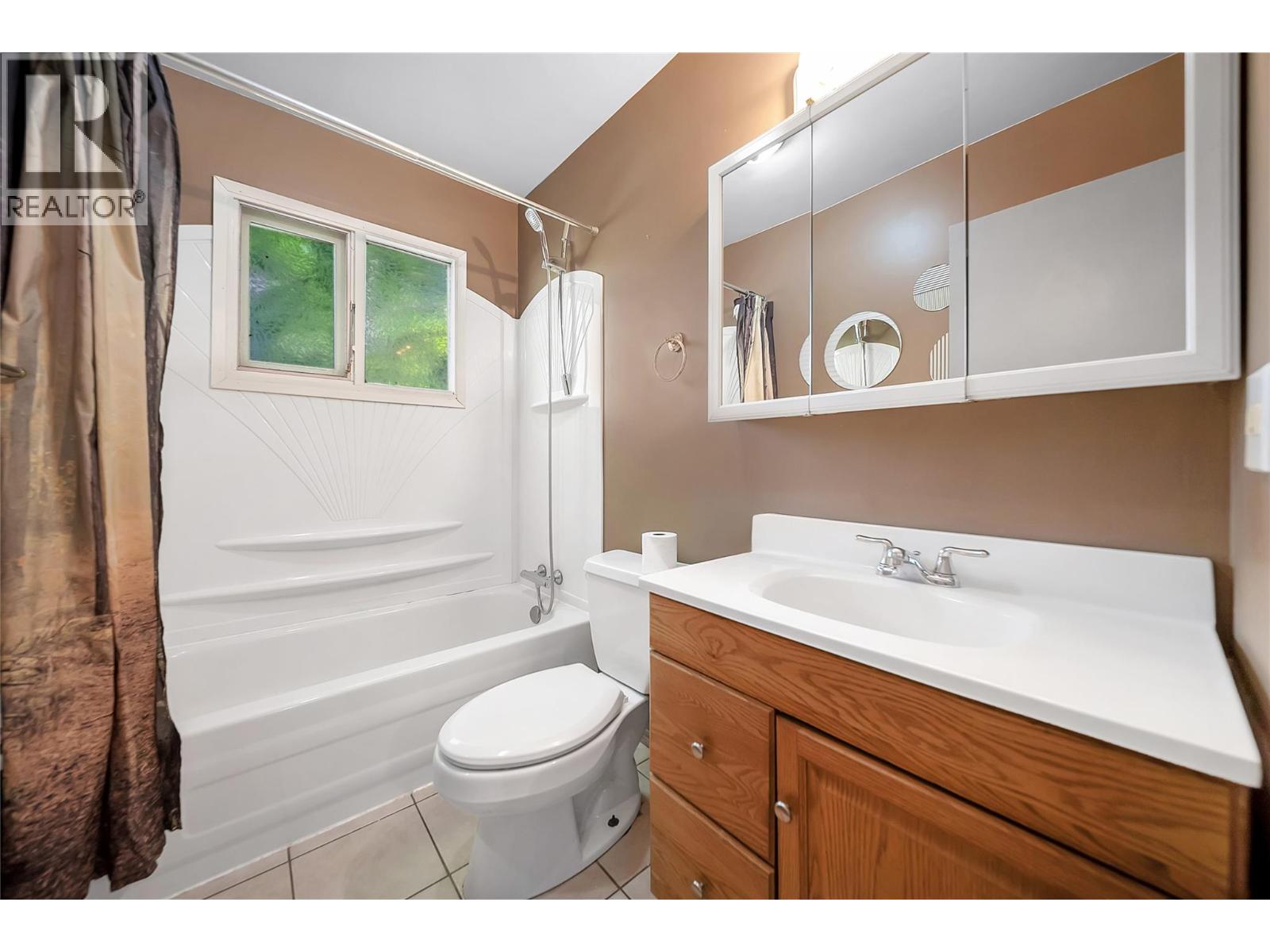 11408 Kalmalka Road, Coldstream, British Columbia  V1B 1M1 - Photo 32 - 10403134
