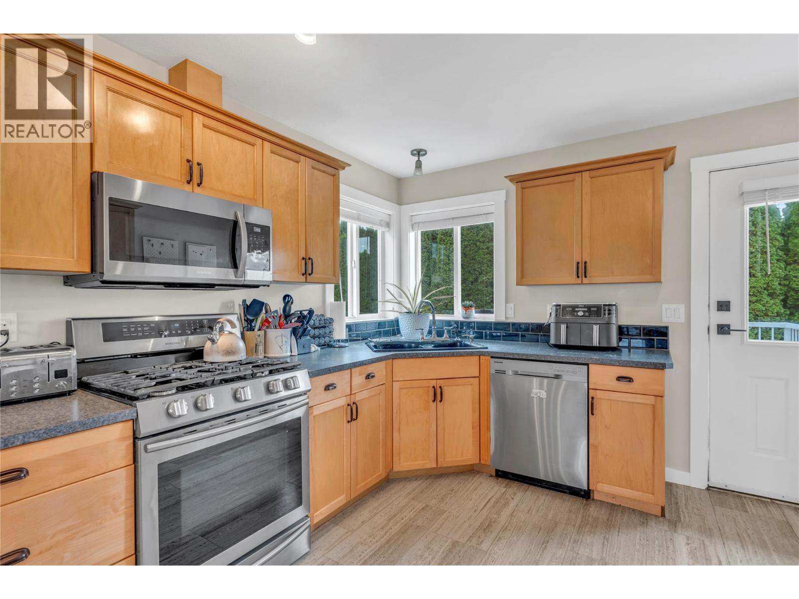 2390 Wiltse Drive, Penticton, British Columbia  V2A 7Y9 - Photo 10 - 10403193