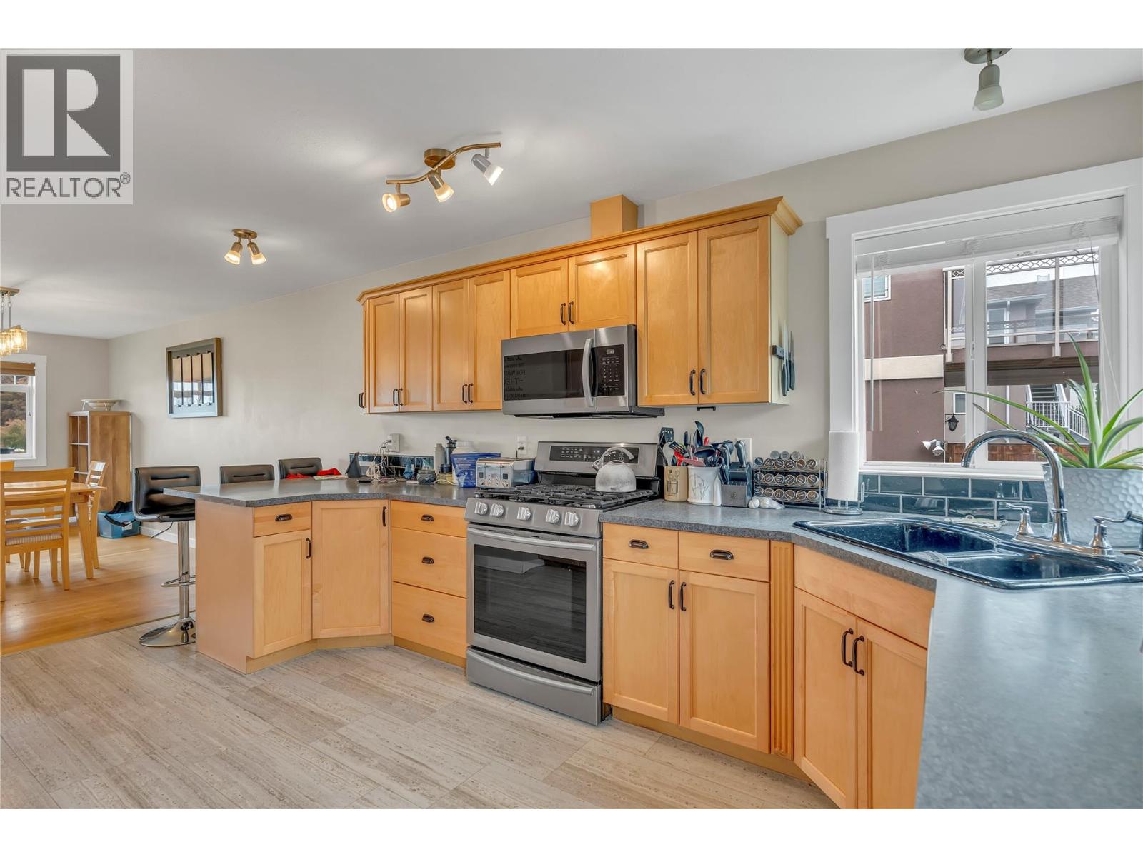 2390 Wiltse Drive, Penticton, British Columbia  V2A 7Y9 - Photo 11 - 10403193