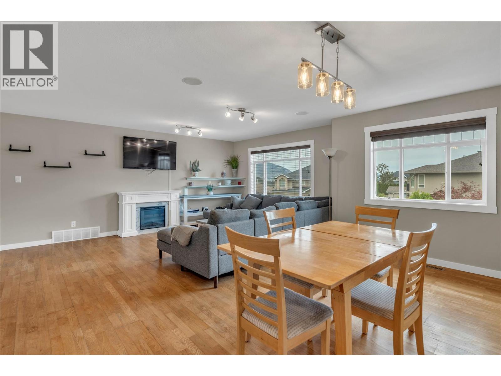 2390 Wiltse Drive, Penticton, British Columbia  V2A 7Y9 - Photo 8 - 10403193