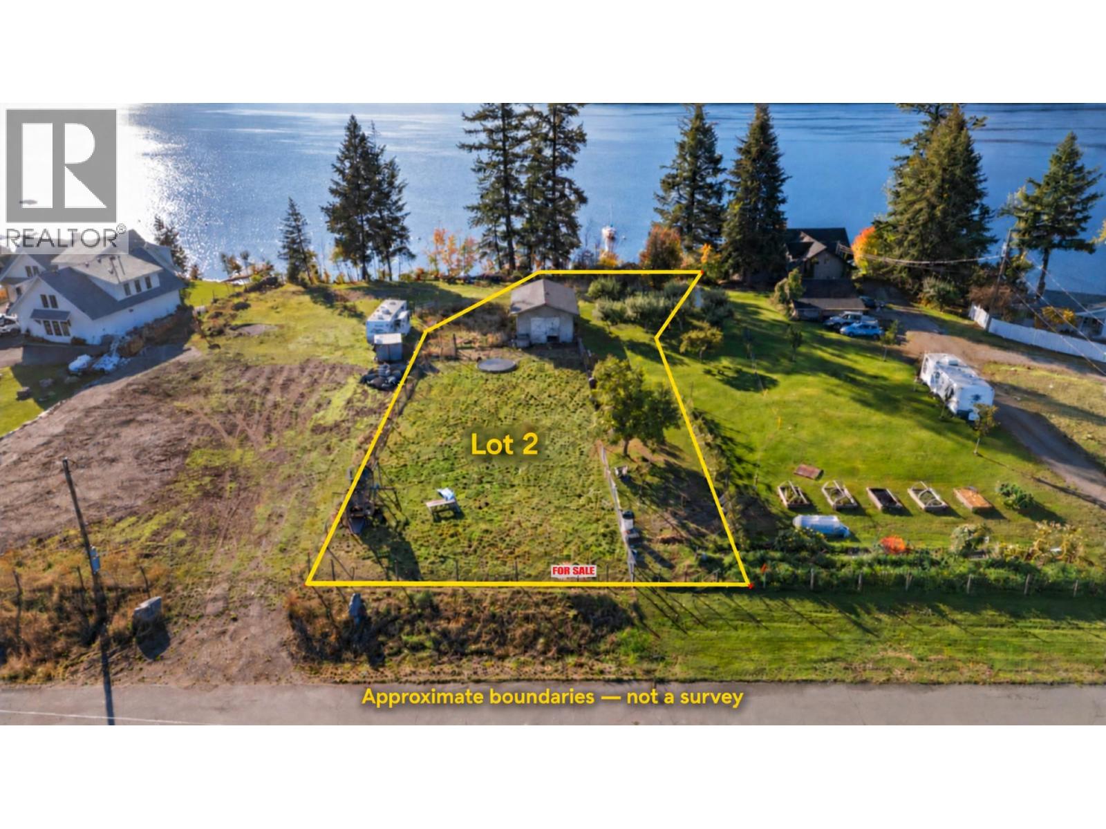 2836 Simpson Road, Lee Creek, British Columbia  V0E 1M4 - Photo 6 - 10402842