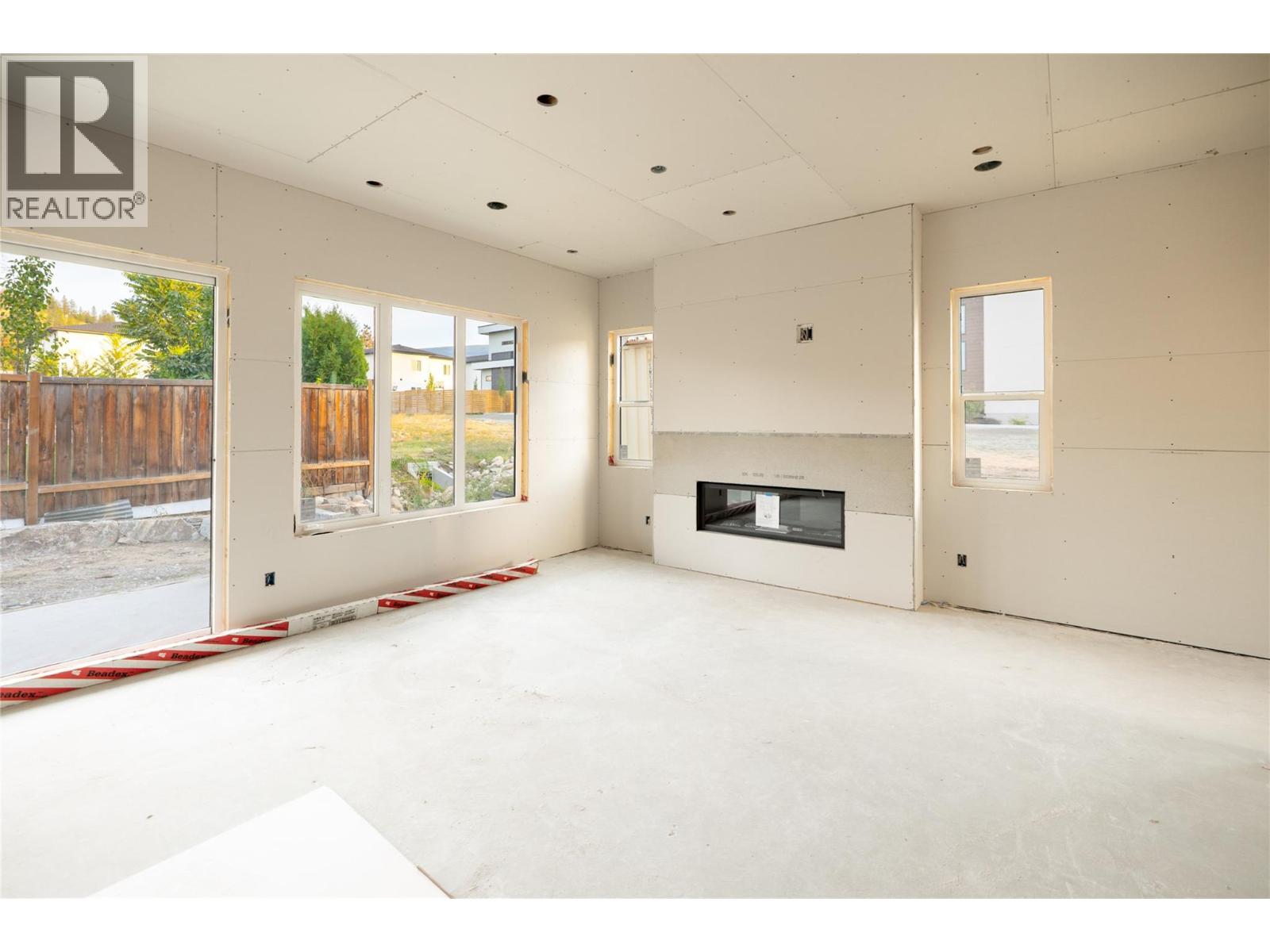 4609 Fordham Road, Kelowna, British Columbia  V1W 1P1 - Photo 4 - 10401866
