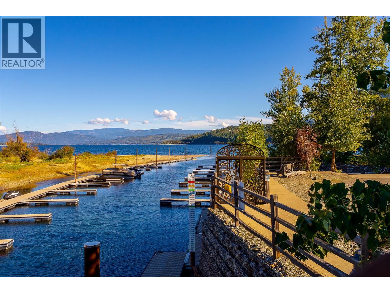 46 Cottonwood Drive N, Lee Creek, British Columbia  V0E 1M4 - Photo 31 - 10402354