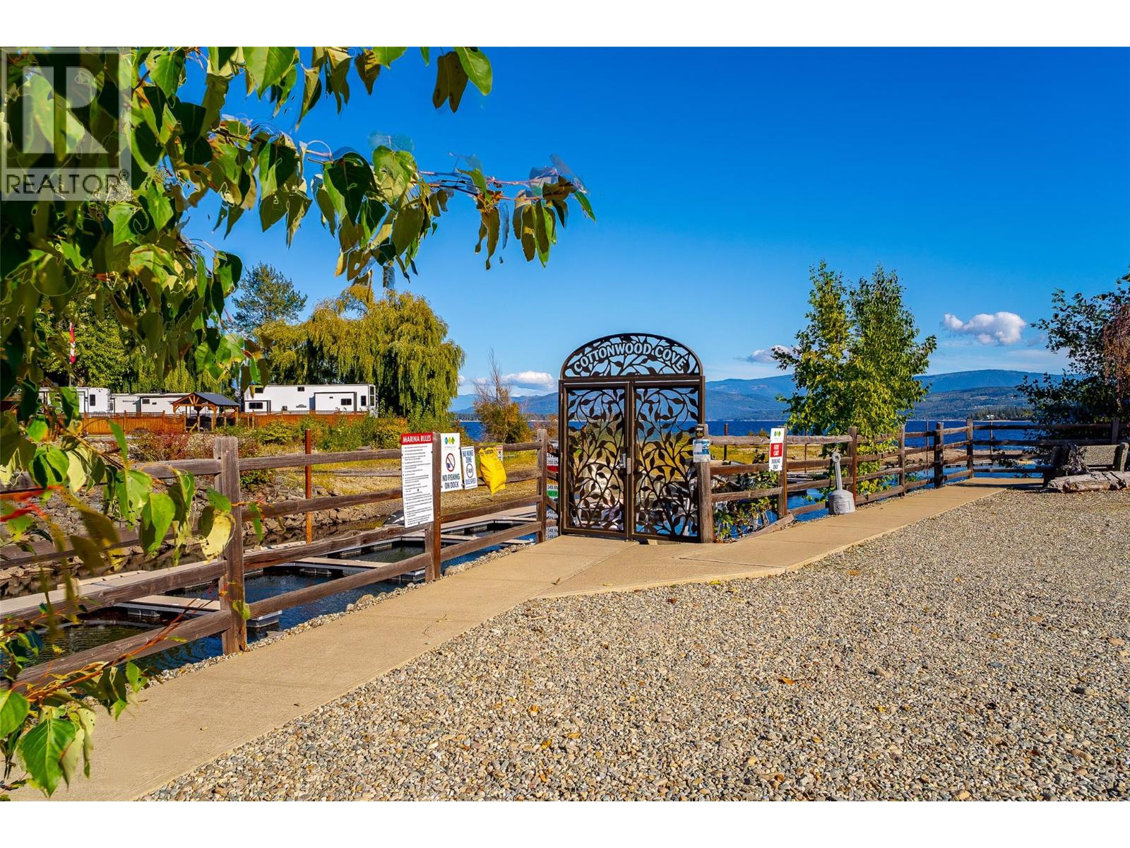 46 Cottonwood Drive N, Lee Creek, British Columbia  V0E 1M4 - Photo 32 - 10402354