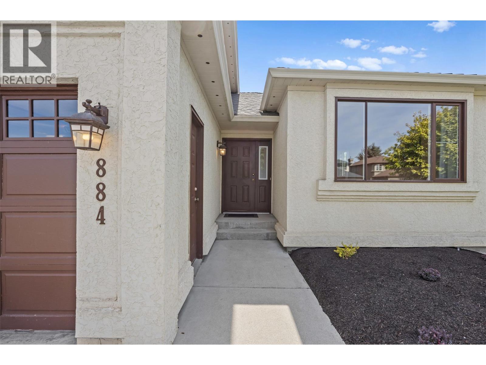 884 Mission Springs Crescent, Kelowna, British Columbia  V1W 3L9 - Photo 3 - 10403224