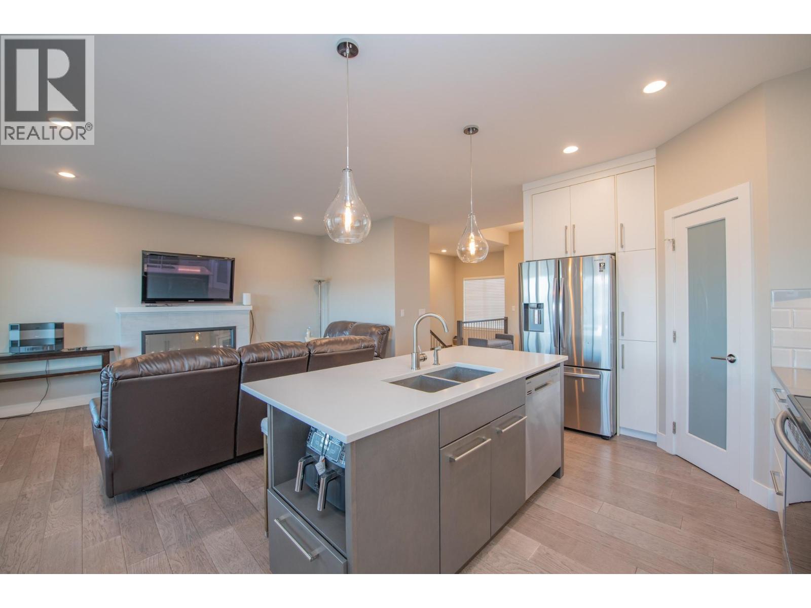 964 Mt Ida Drive, Vernon, British Columbia  V1B 4C3 - Photo 13 - 10402773