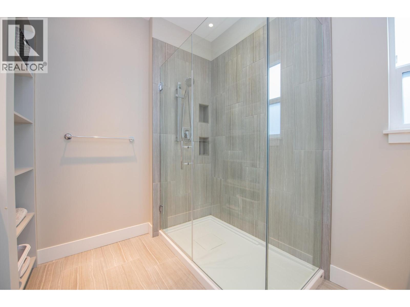964 Mt Ida Drive, Vernon, British Columbia  V1B 4C3 - Photo 24 - 10402773