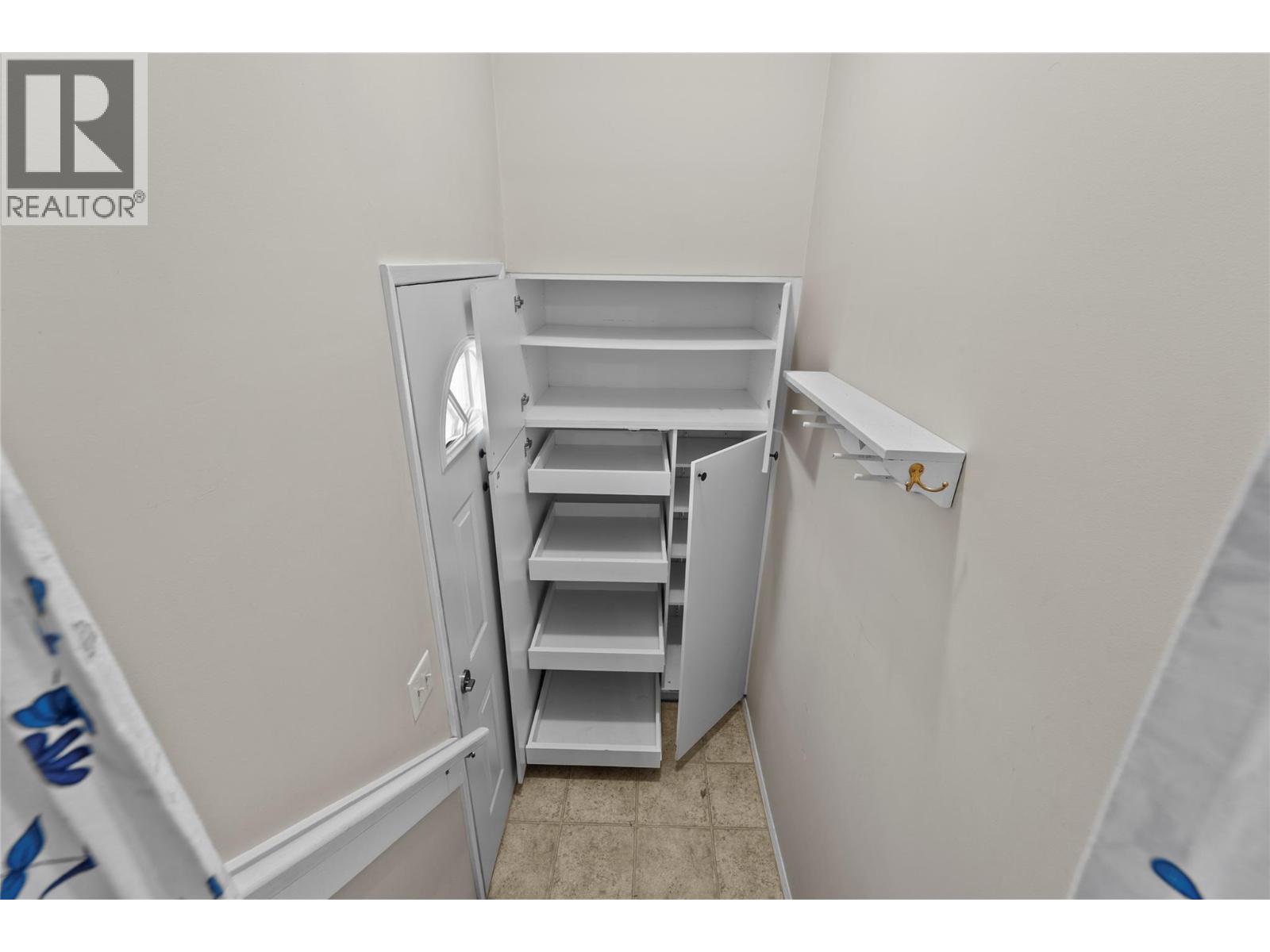 2161 Perryville Place, Kamloops, British Columbia  V2B 7Y1 - Photo 13 - 10403212