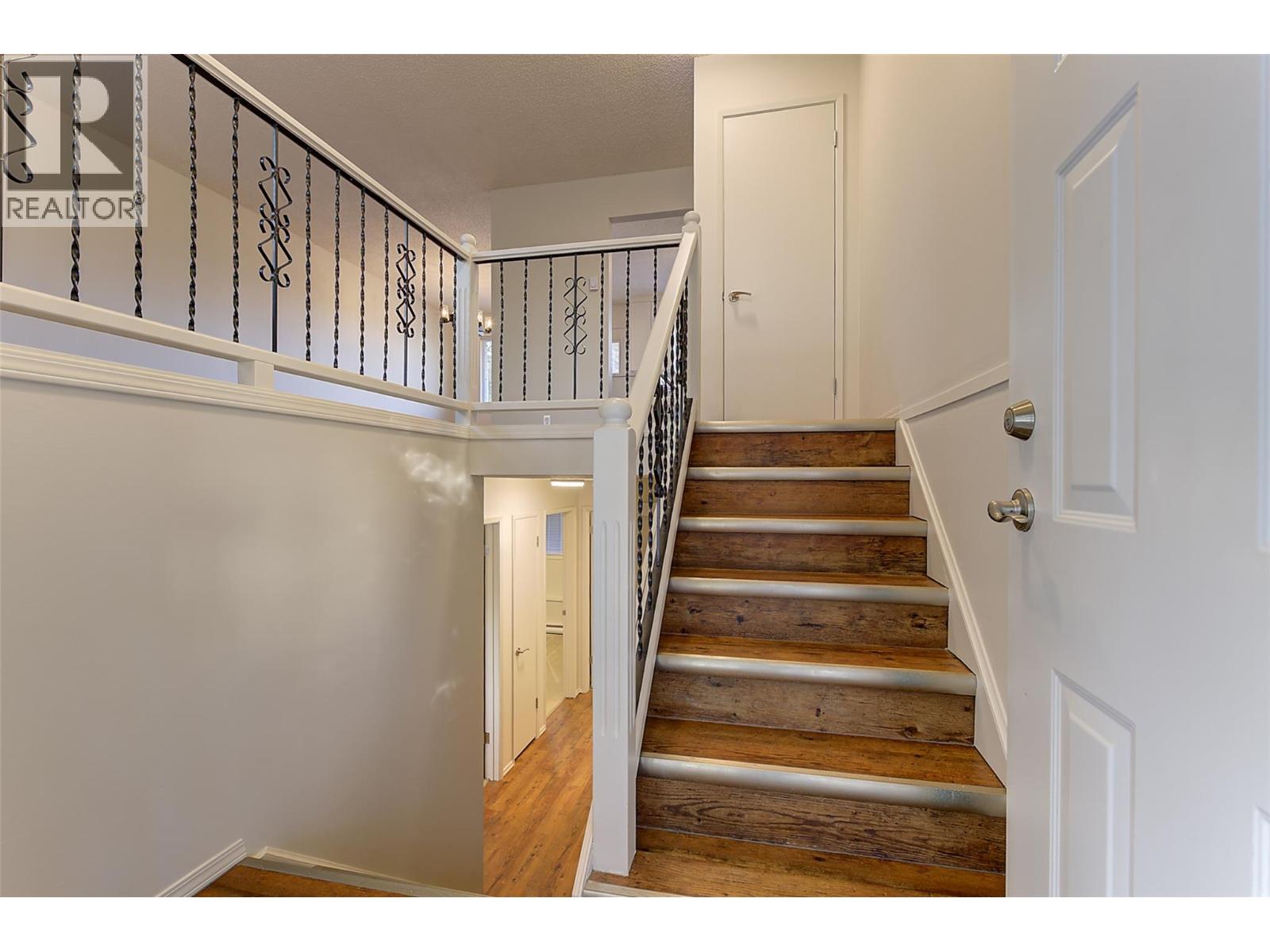 246 Briarwood Road, Kelowna, British Columbia  V1X 2G3 - Photo 5 - 10402790