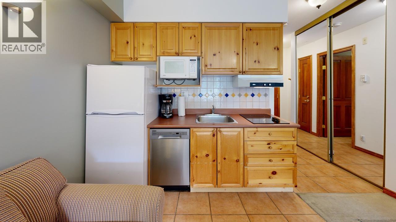 3170 Creekside Way Unit# 323, Sun Peaks, British Columbia  V0E 5N0 - Photo 11 - 10395290