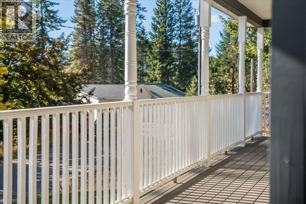 1860 Planer Crescent, Rossland, British Columbia  V0G 1Y0 - Photo 40 - 10403211