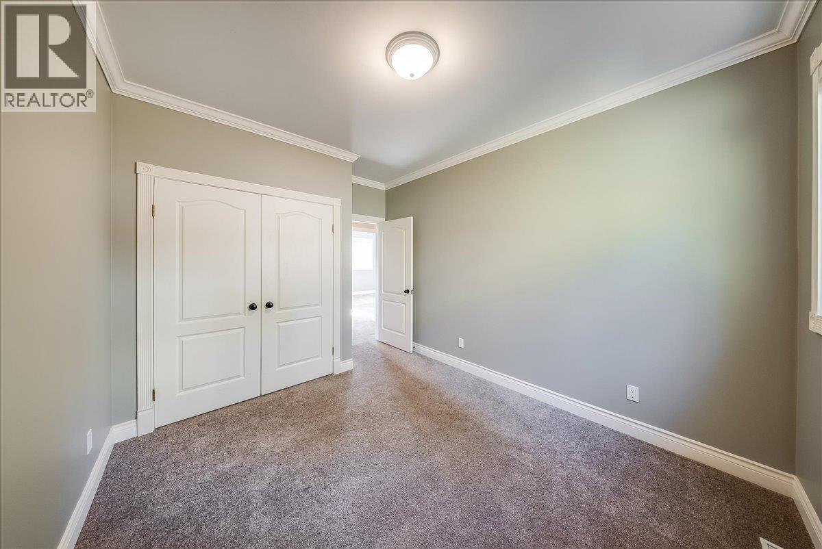 1860 Planer Crescent, Rossland, British Columbia  V0G 1Y0 - Photo 54 - 10403211