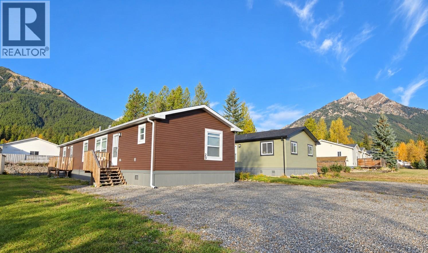 23 Deerborne Drive, Elkford, British Columbia  V0B 1H0 - Photo 21 - 10402927