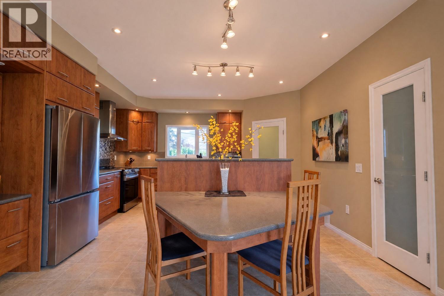 133 Devon Drive, Penticton, British Columbia  V0H 1R5 - Photo 11 - 10403194