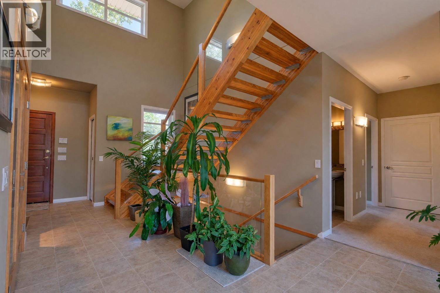 133 Devon Drive, Penticton, British Columbia  V0H 1R5 - Photo 4 - 10403194