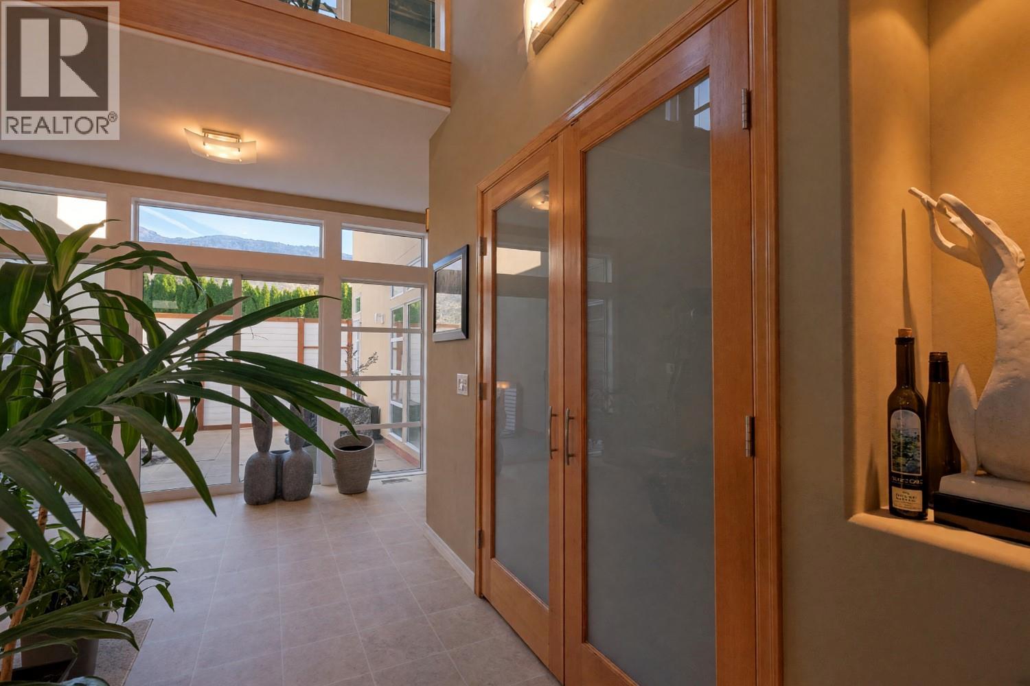 133 Devon Drive, Penticton, British Columbia  V0H 1R5 - Photo 5 - 10403194