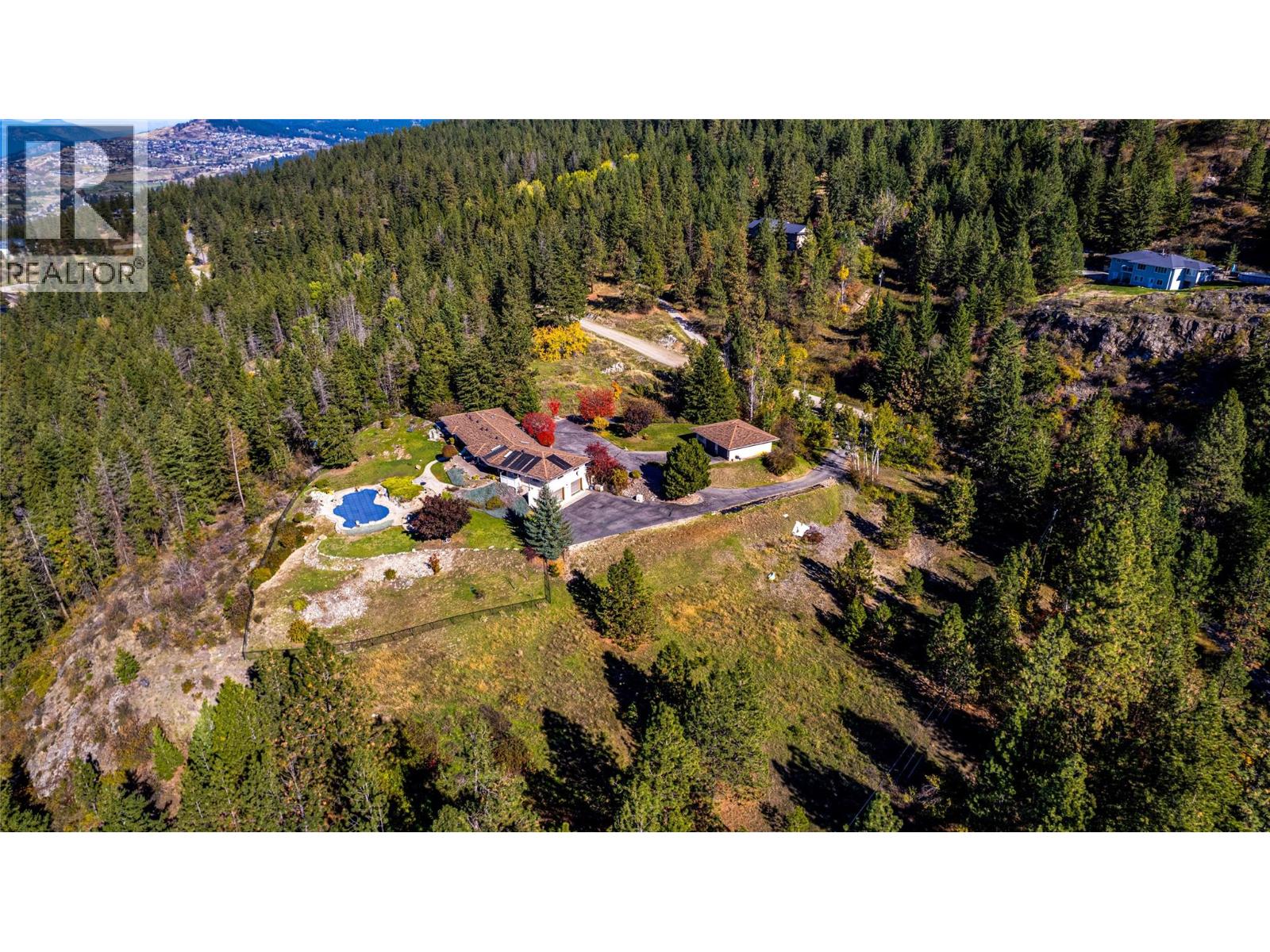 3200 Greenwood Road, Vernon, British Columbia  V1B 4G5 - Photo 2 - 10401980