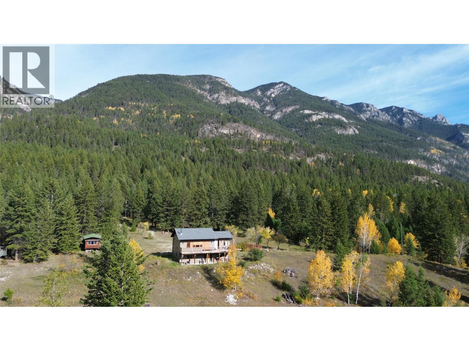 2660 95 Highway, Brisco, British Columbia  V0A 1B0 - Photo 46 - 10403277
