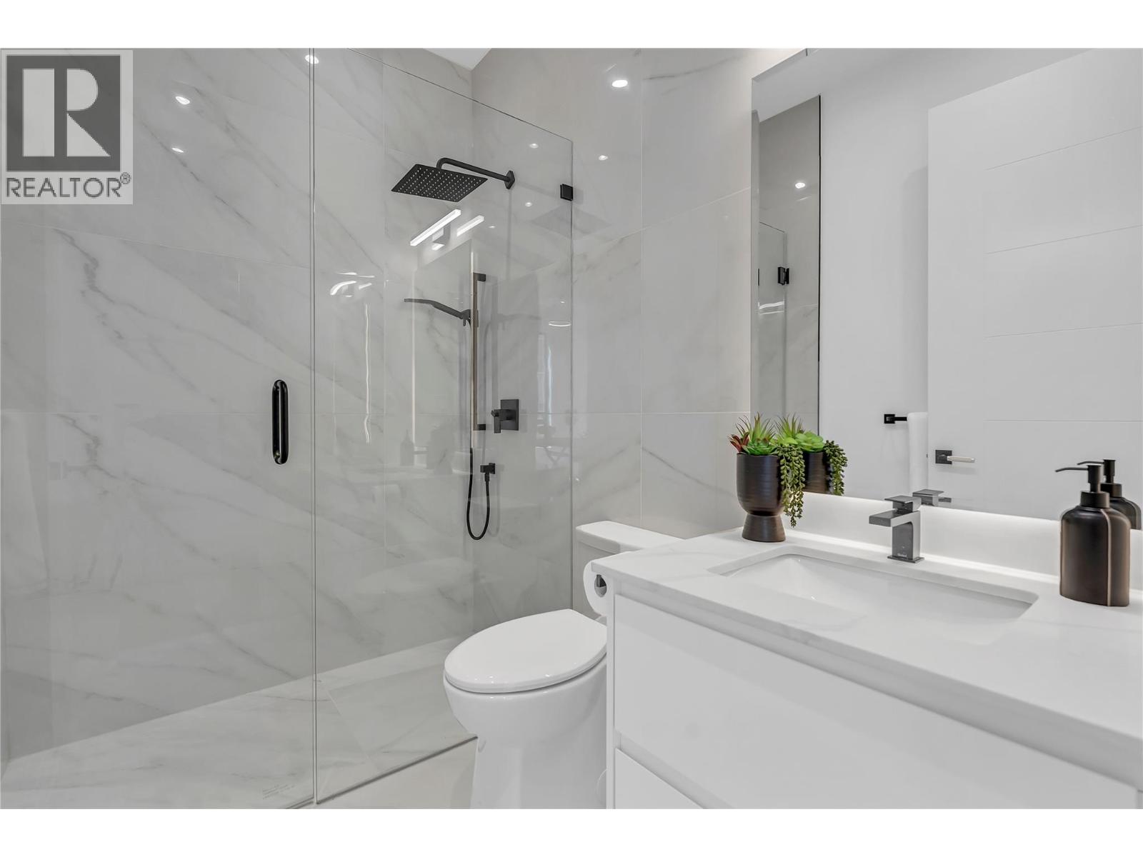 602 Lakeshore Drive Unit# 202, Penticton, British Columbia  V2A 1B9 - Photo 25 - 10390058