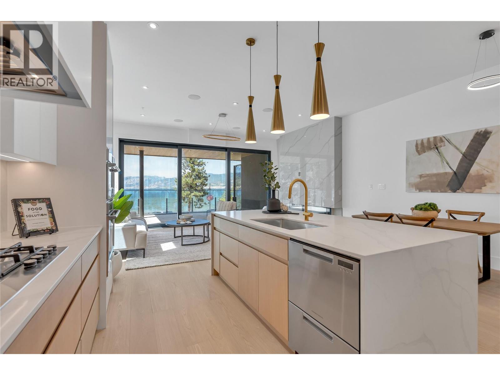 602 Lakeshore Drive Unit# 202, Penticton, British Columbia  V2A 1B9 - Photo 5 - 10390058
