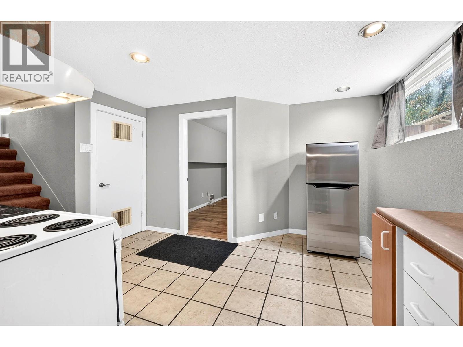 1094 Schreiner Street, Kamloops, British Columbia  V2B 5W3 - Photo 29 - 10403292