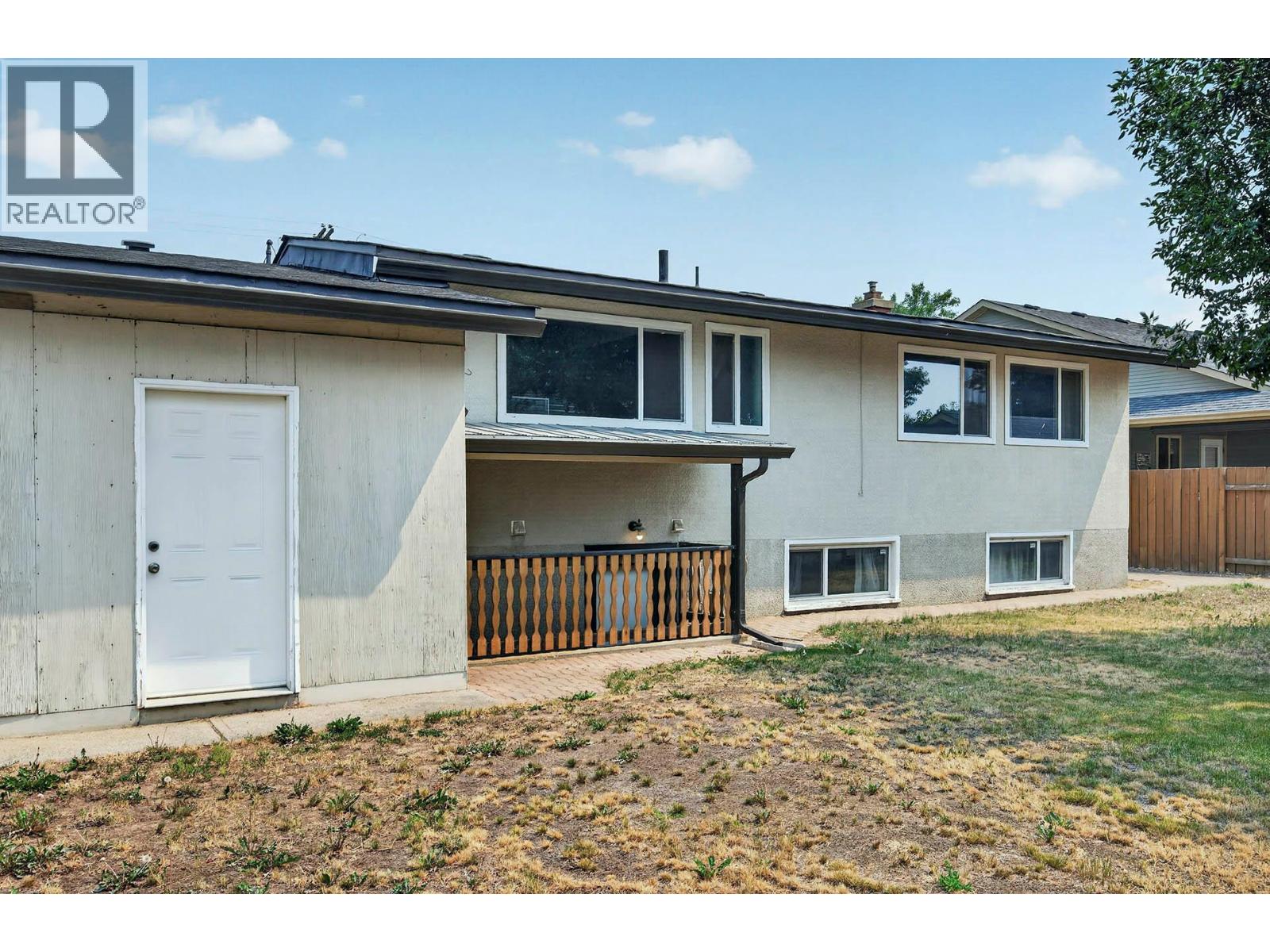 1094 Schreiner Street, Kamloops, British Columbia  V2B 5W3 - Photo 3 - 10403292