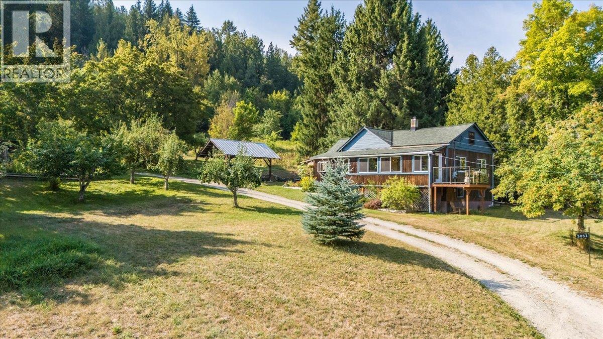 3051 Fofonow Road, Nelson, British Columbia  V1L 6Y5 - Photo 1 - 10403260