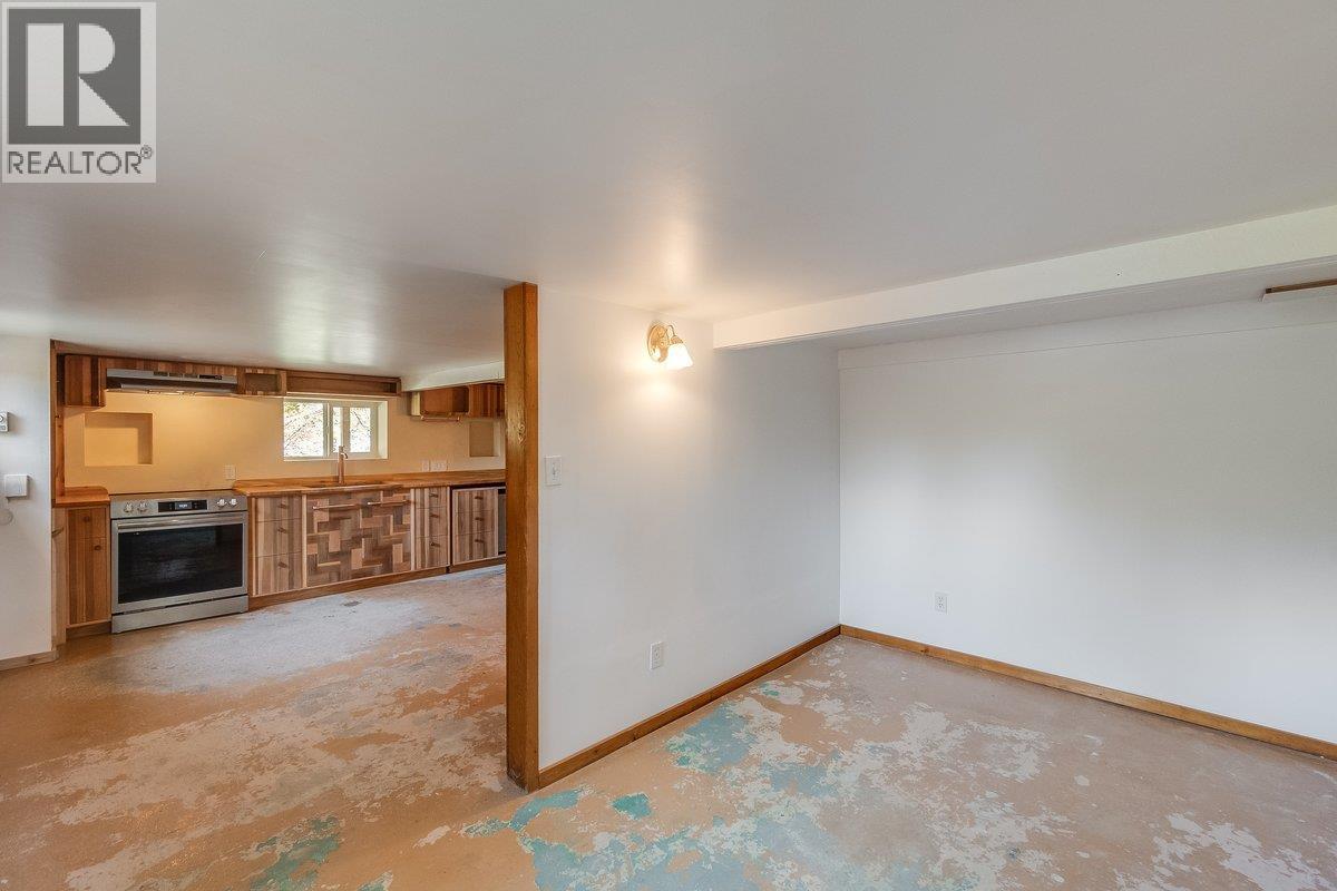 3051 Fofonow Road, Nelson, British Columbia  V1L 6Y5 - Photo 26 - 10403260