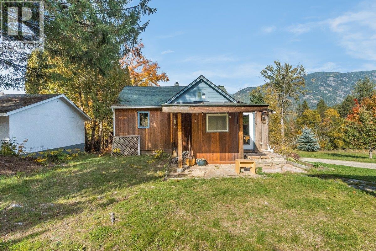 3051 Fofonow Road, Nelson, British Columbia  V1L 6Y5 - Photo 54 - 10403260