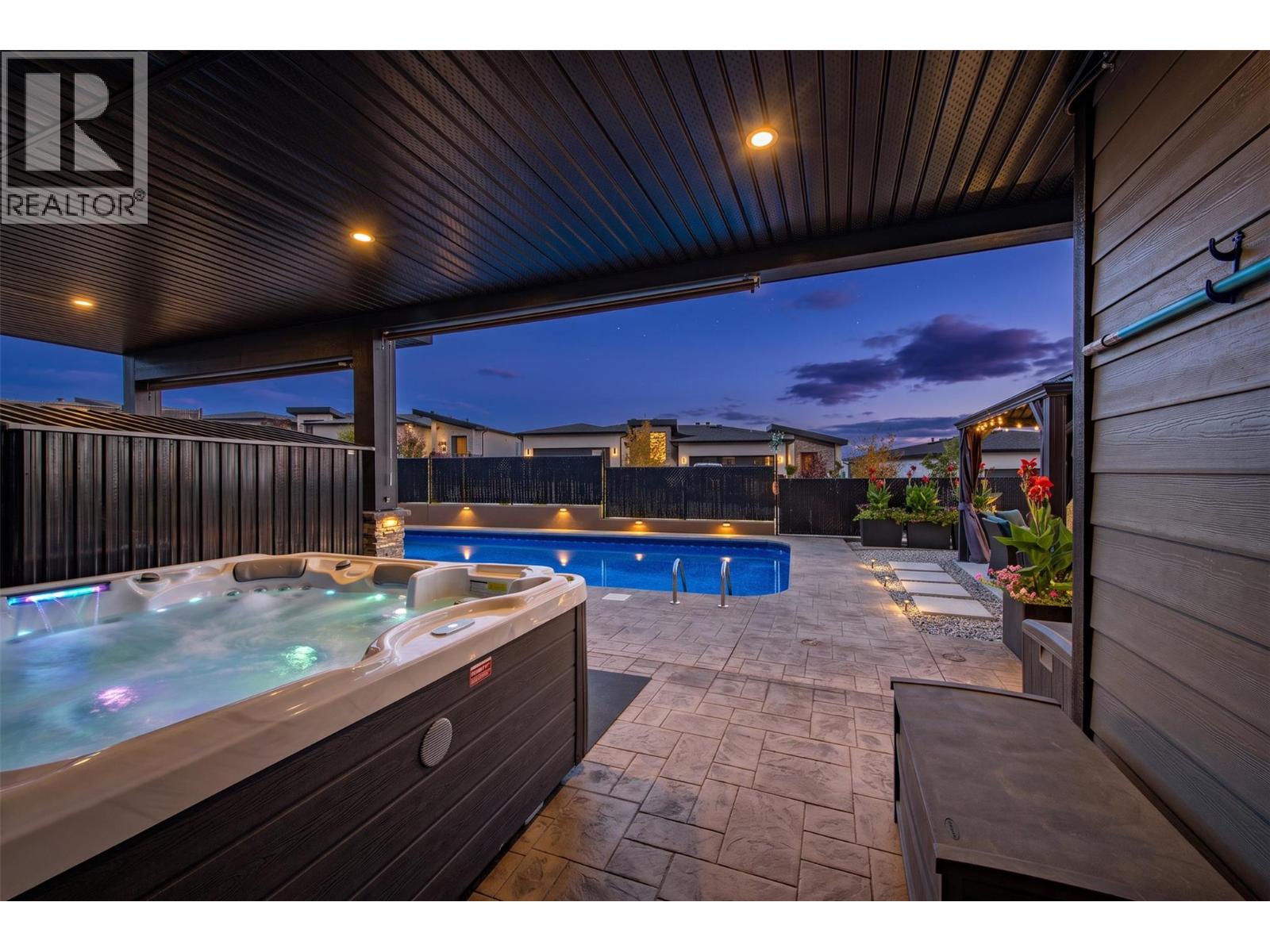 2064 Ryegrass Road, Kelowna, British Columbia  V1P 0A2 - Photo 2 - 10402278