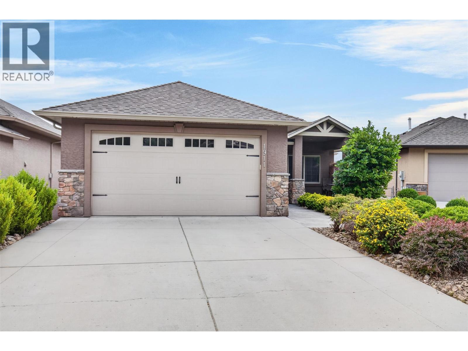 1911 Cornerstone Drive, West Kelowna, British Columbia  V4T 2Y3 - Photo 2 - 10402184