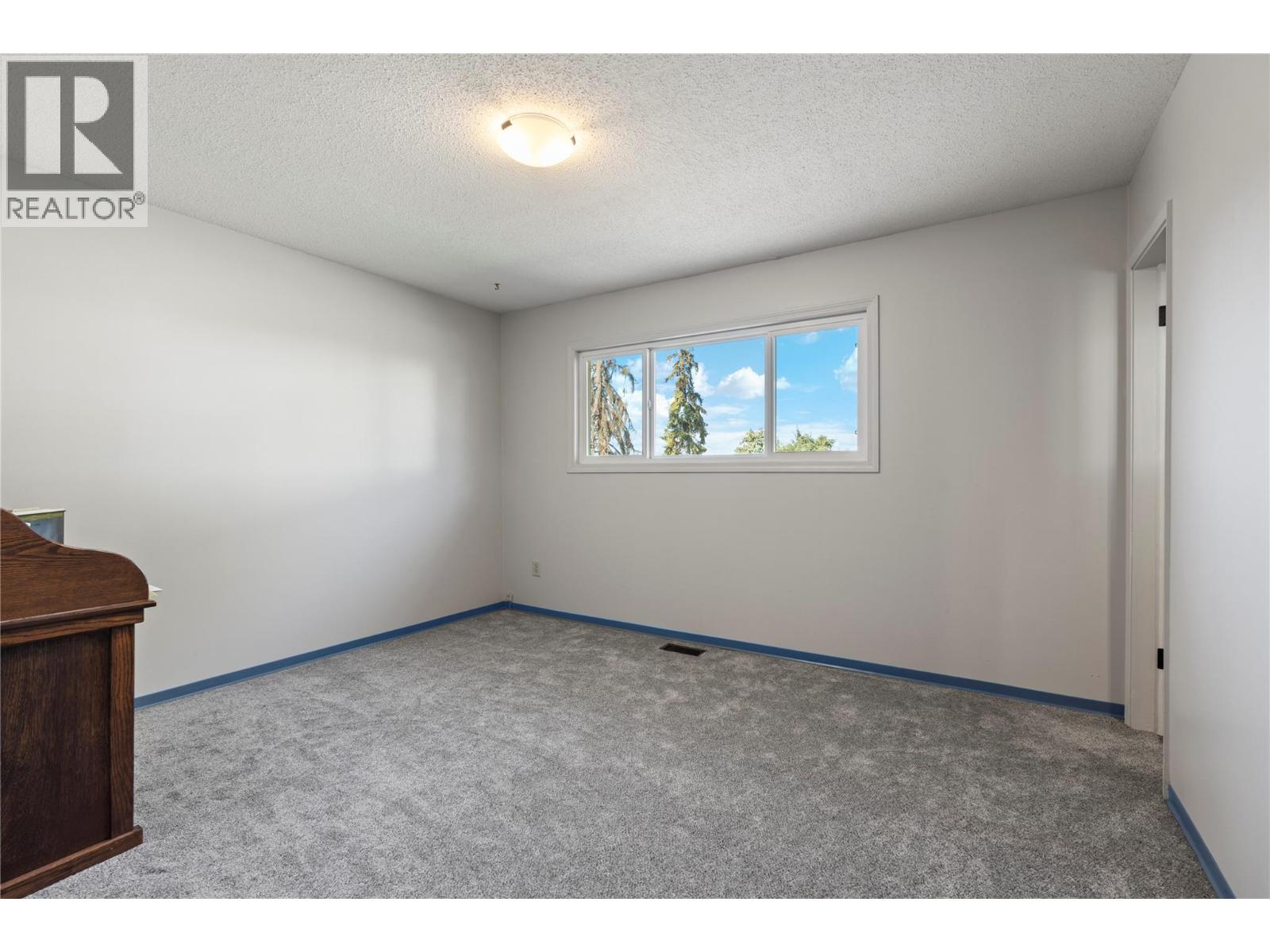 5789 Rimer Road, Vernon, British Columbia  V1B 3L3 - Photo 14 - 10402846