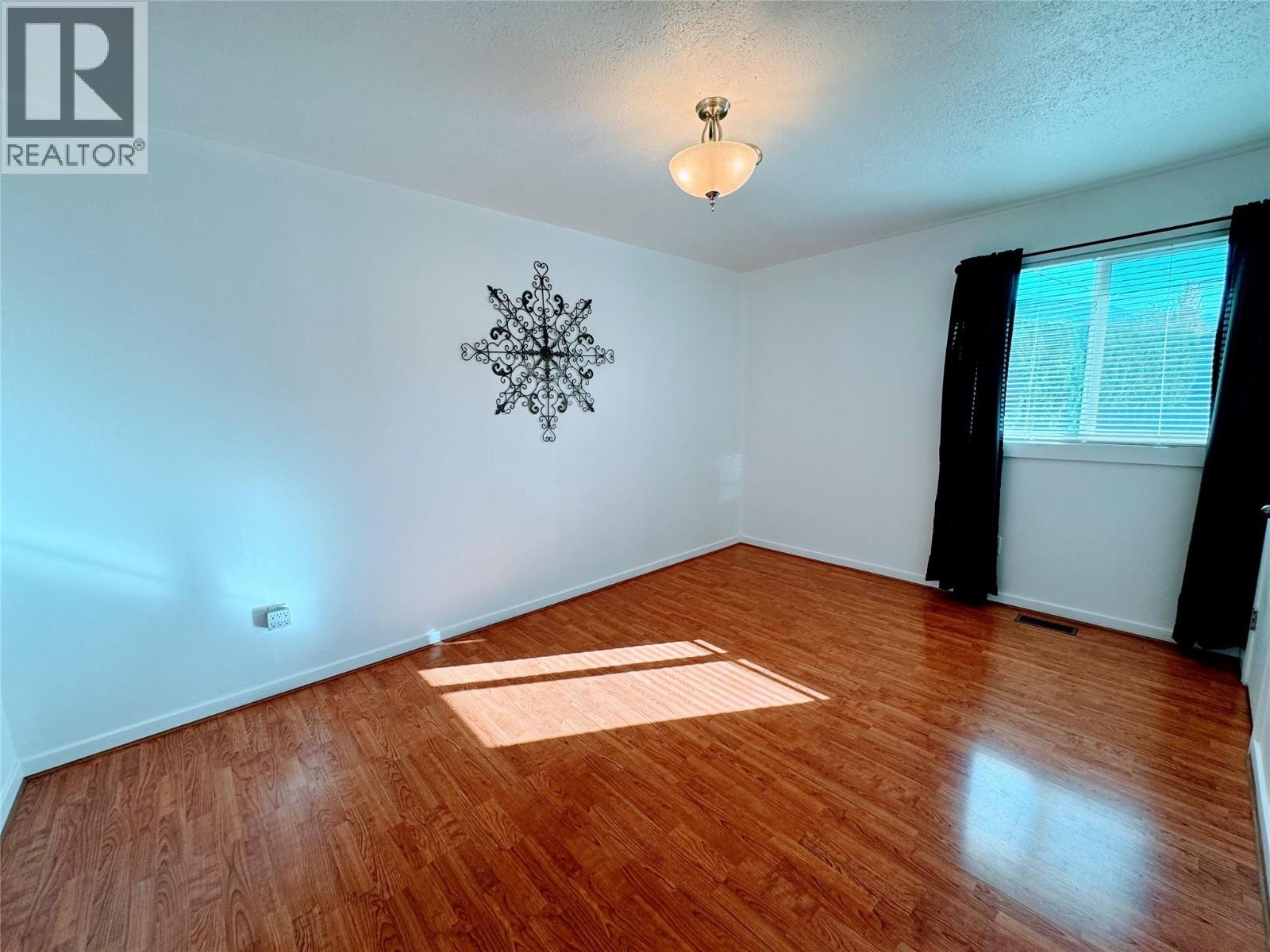 2152 Mamette Avenue, Merritt, British Columbia  V1K 1B8 - Photo 10 - 10403276