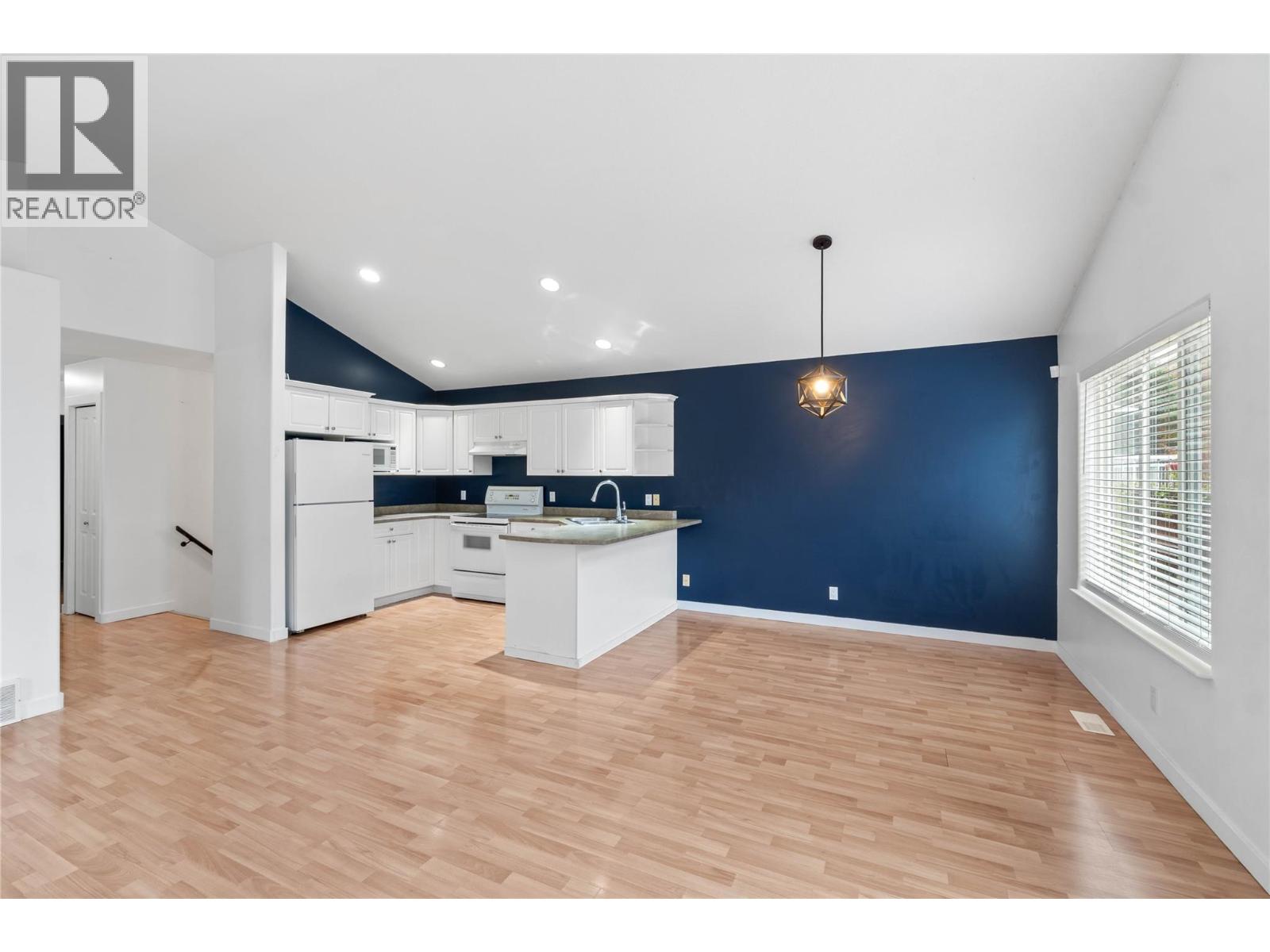 1198 Raven Drive, Kamloops, British Columbia  V2B 8P3 - Photo 11 - 10403306