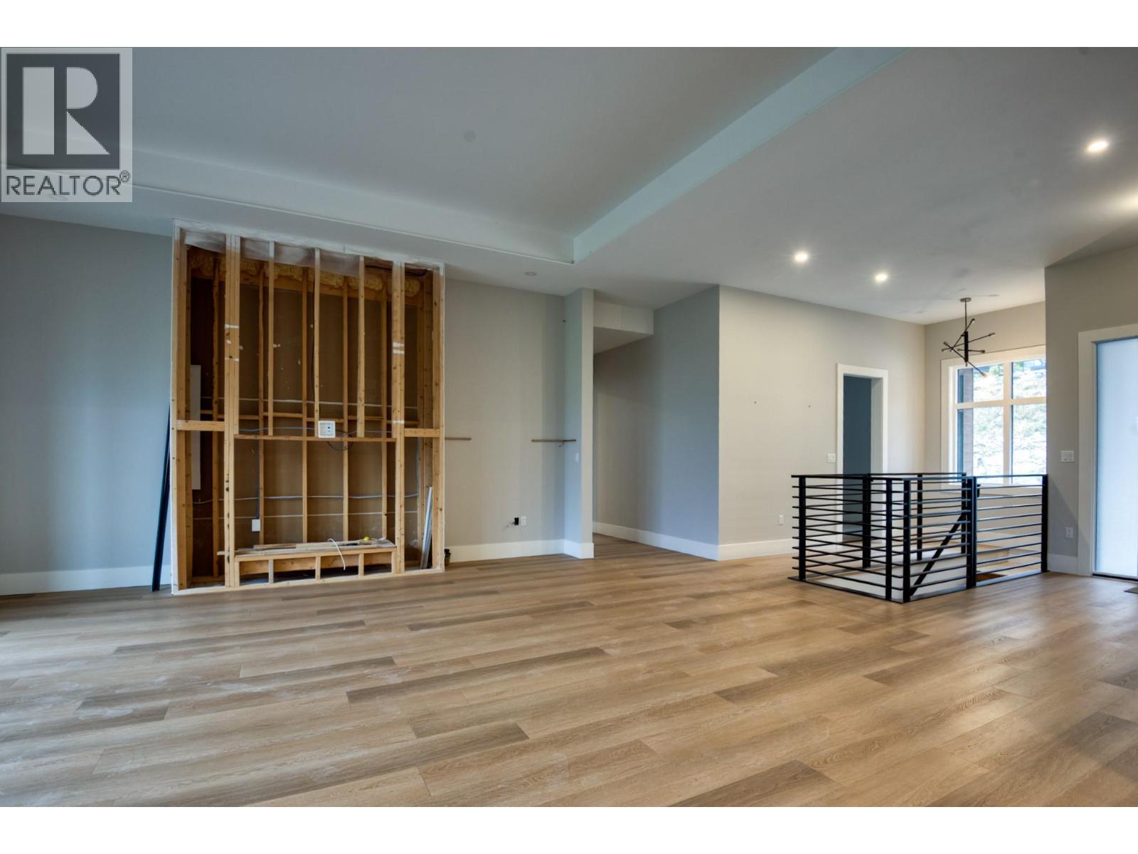 2835 Outlook Way, Naramata, British Columbia  V0H 1N1 - Photo 6 - 10403231