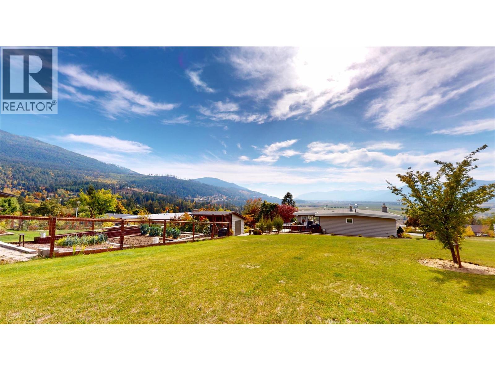 1030 Monrose Road, Creston, British Columbia  V0B 2N2 - Photo 13 - 10402175