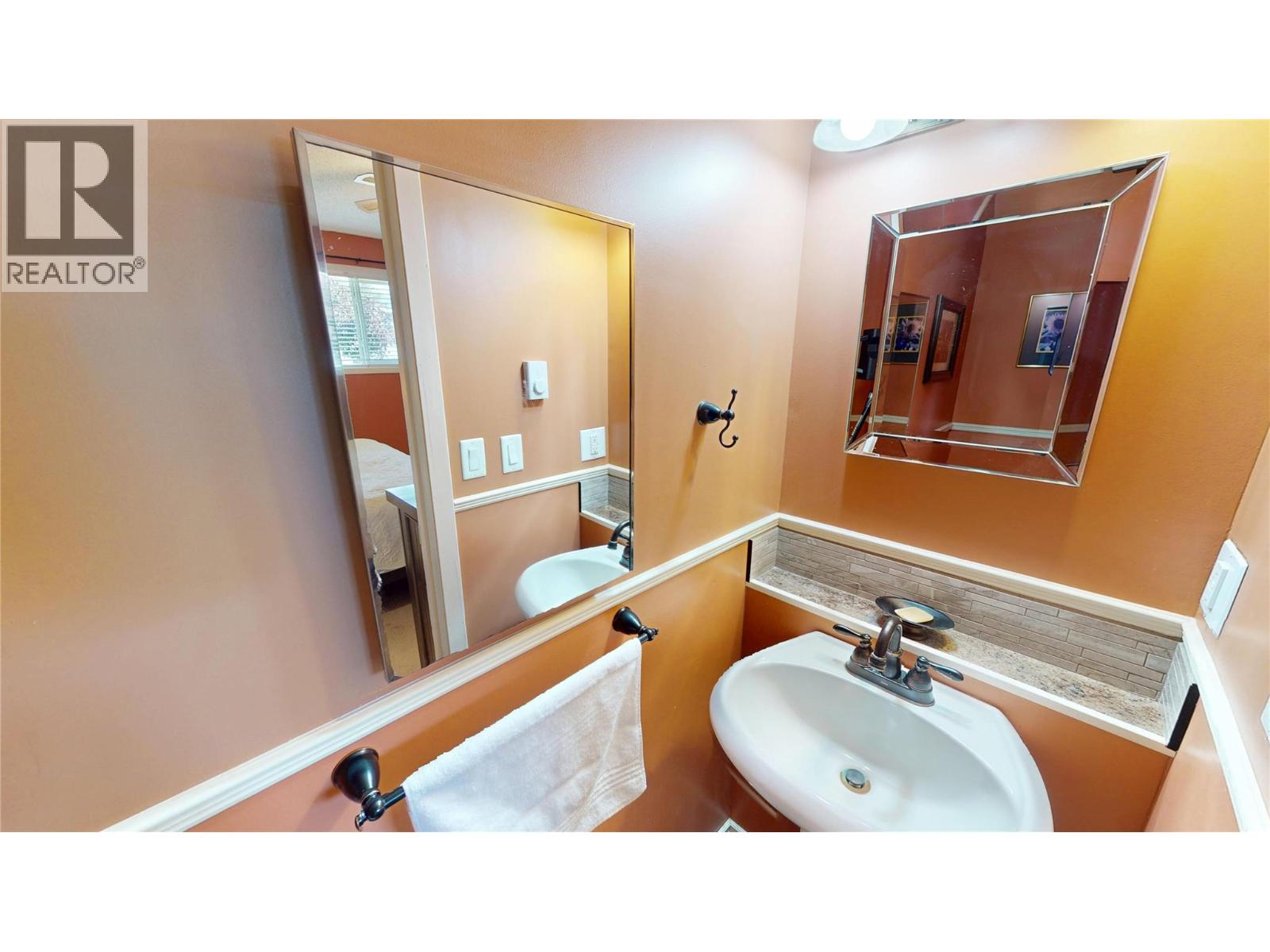 1030 Monrose Road, Creston, British Columbia  V0B 2N2 - Photo 37 - 10402175