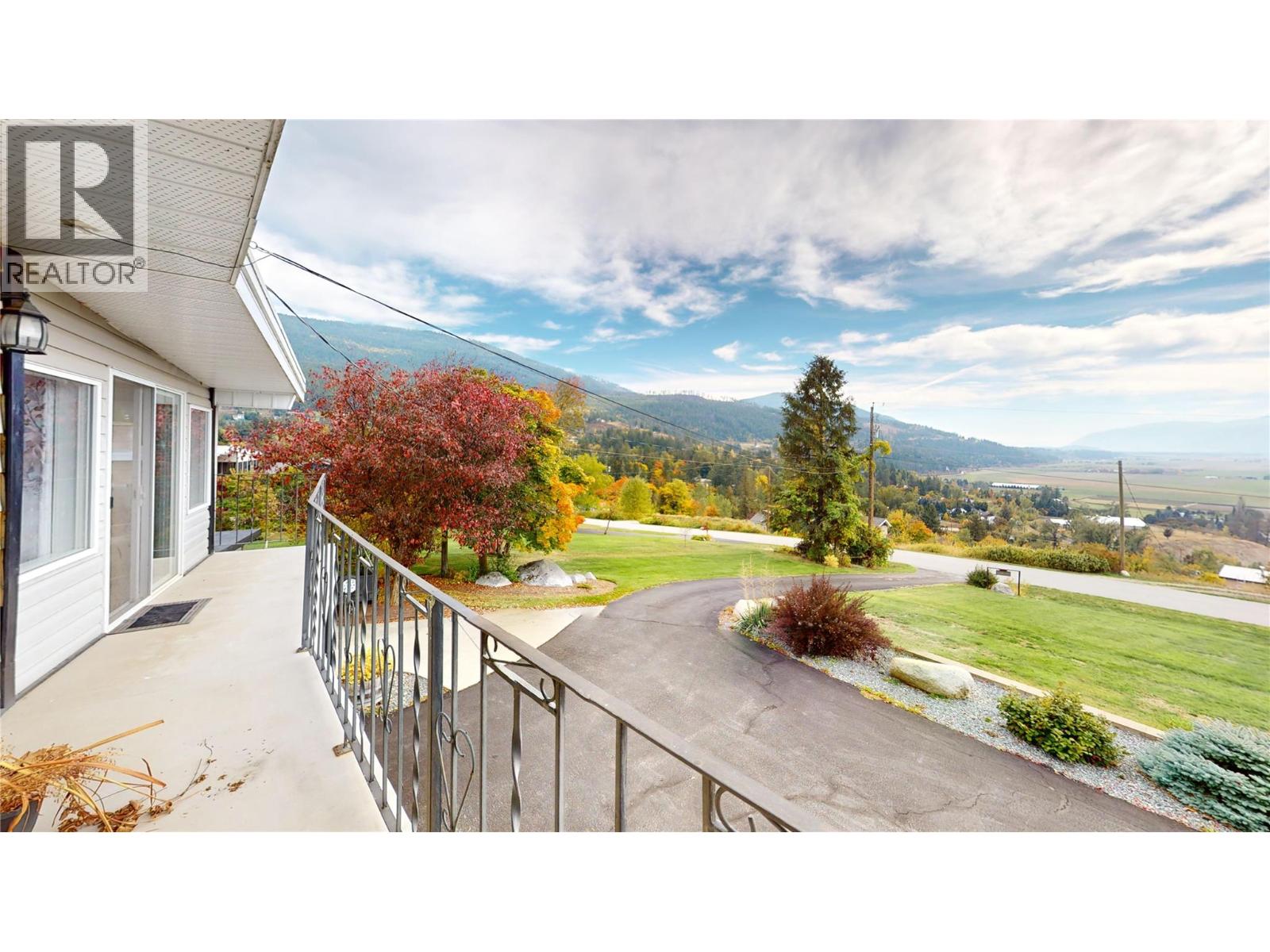 1030 Monrose Road, Creston, British Columbia  V0B 2N2 - Photo 5 - 10402175
