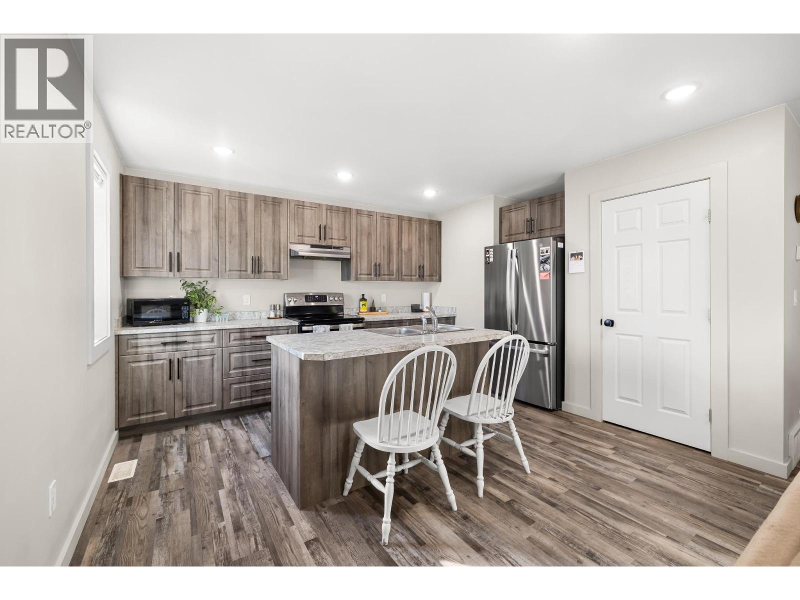 220 6th Avenue N, Creston, British Columbia  V0B 1G3 - Photo 5 - 10403014