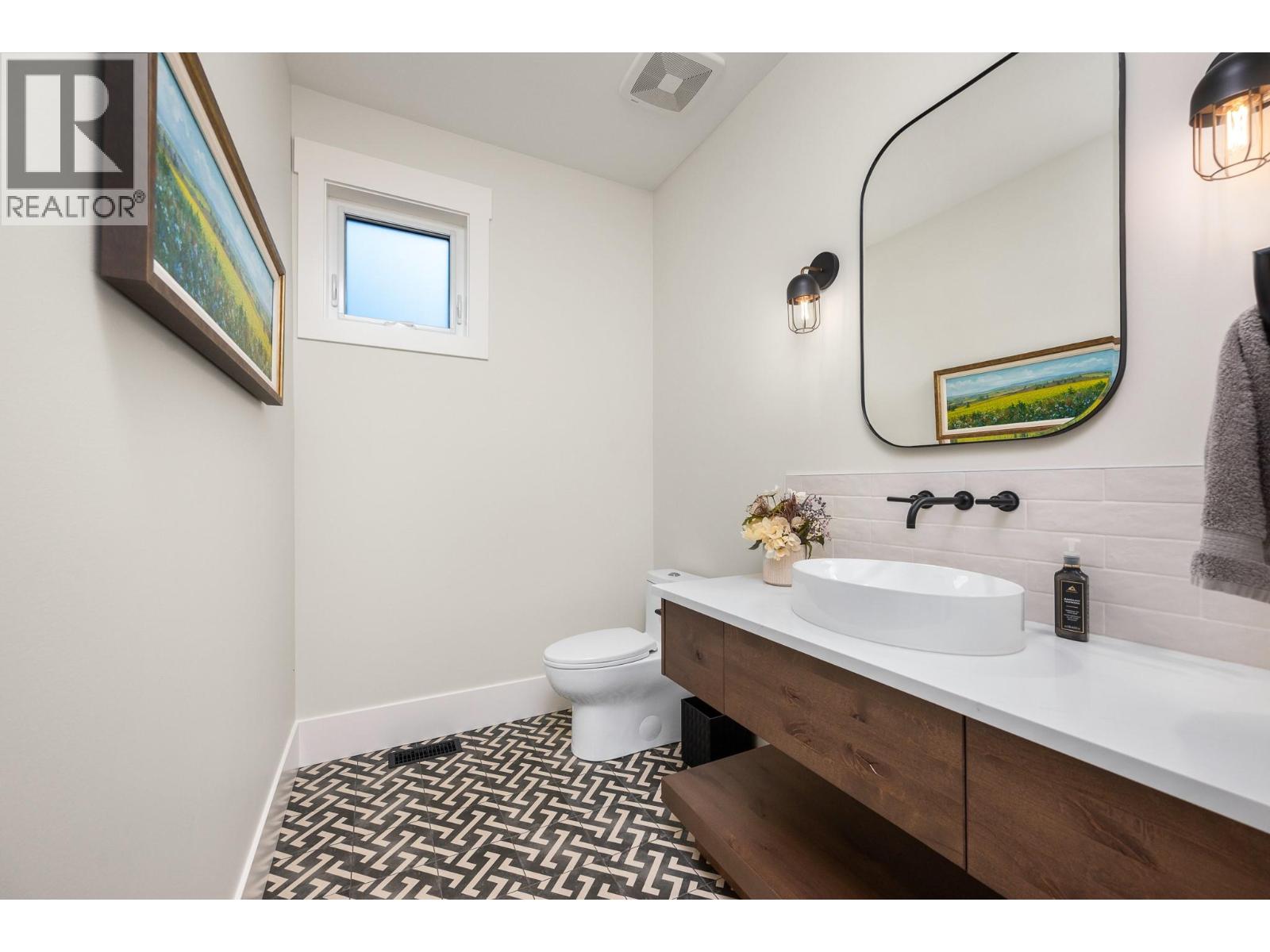 149 Diamond Way, Vernon, British Columbia  V1H 0A2 - Photo 38 - 10402554