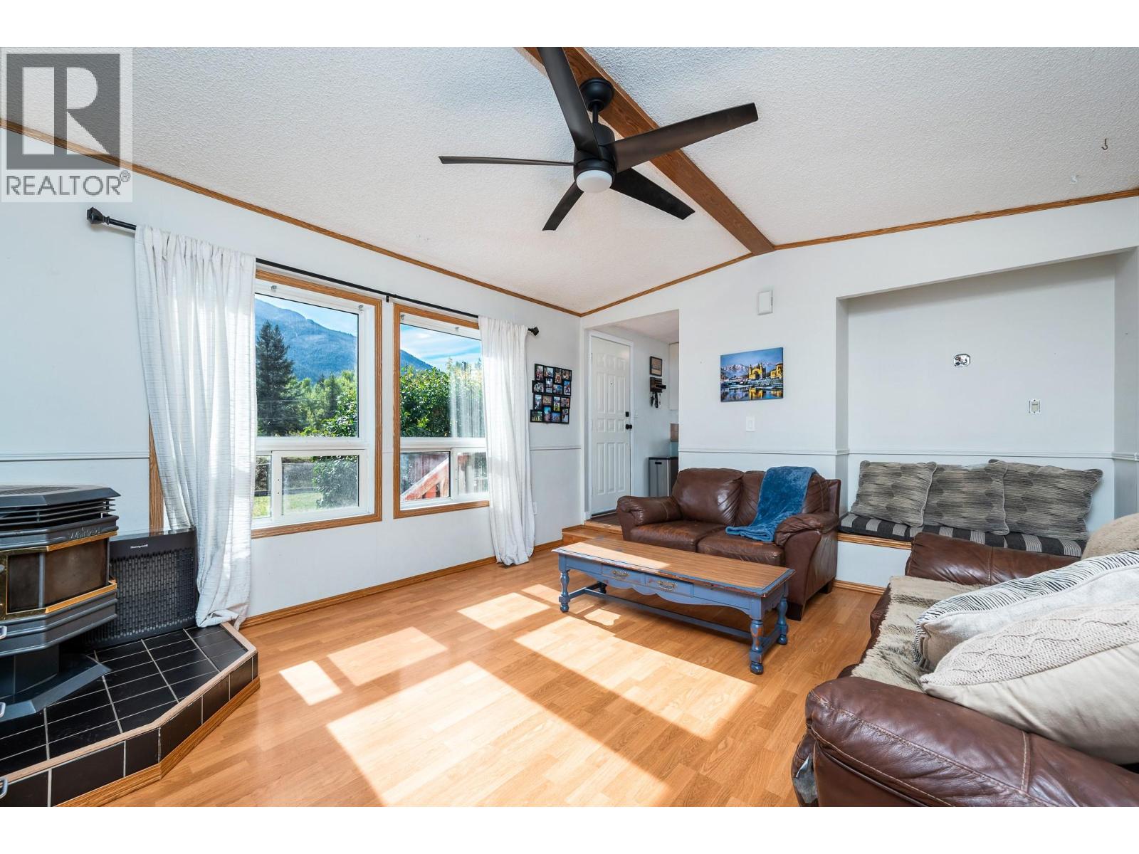 5846 Jen Sherri Place, Falkland, British Columbia  V0E 1W0 - Photo 11 - 10403326