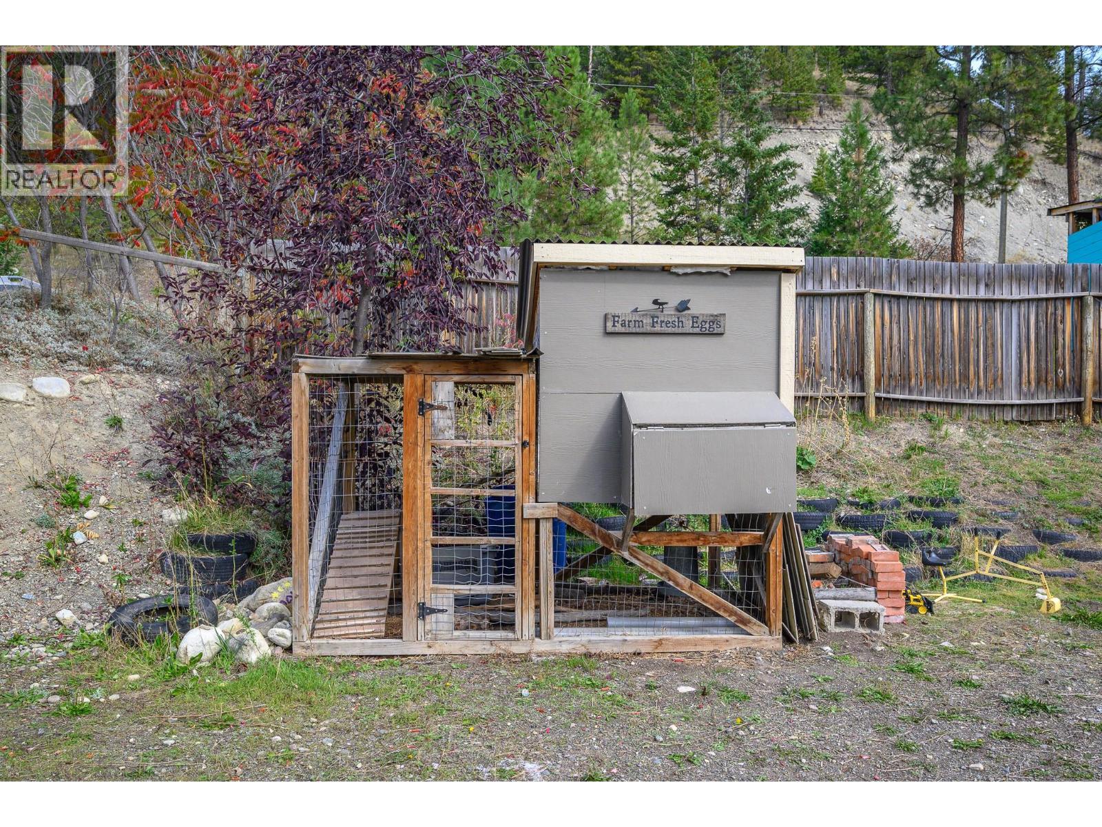 5846 Jen Sherri Place, Falkland, British Columbia  V0E 1W0 - Photo 28 - 10403326