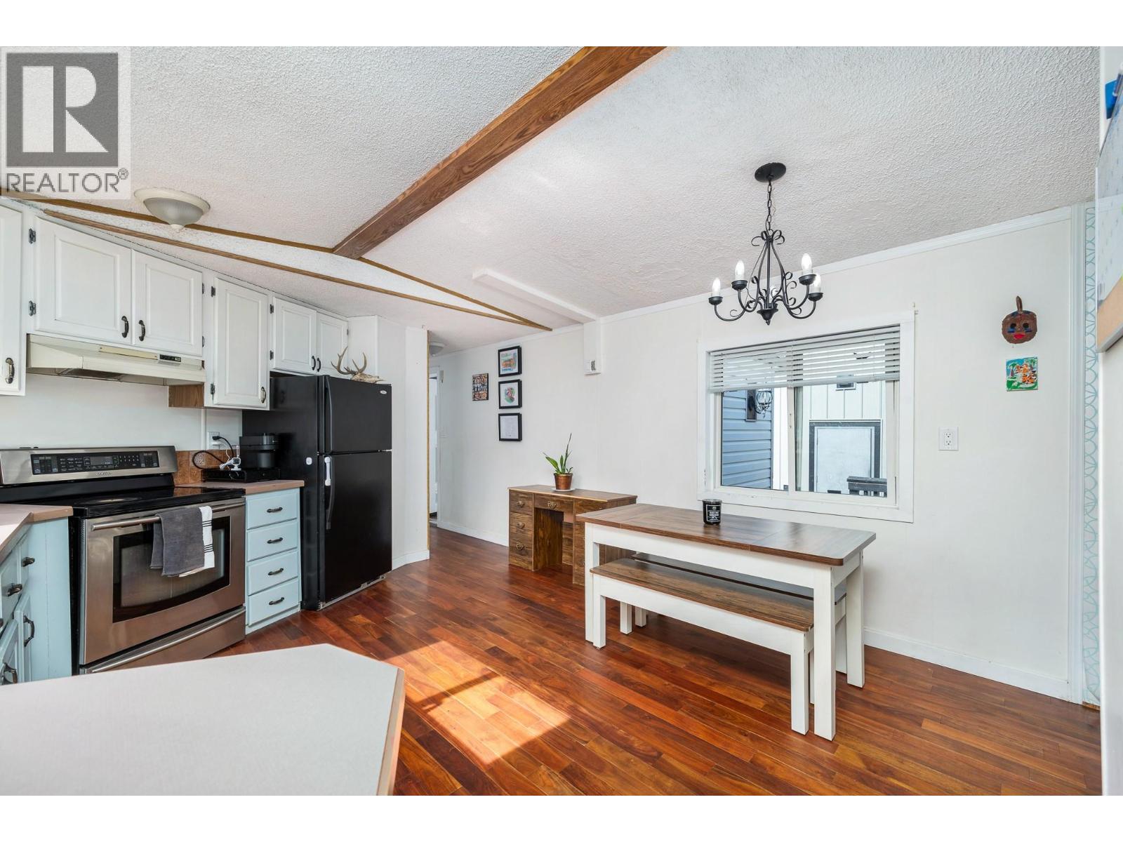 5846 Jen Sherri Place, Falkland, British Columbia  V0E 1W0 - Photo 8 - 10403326