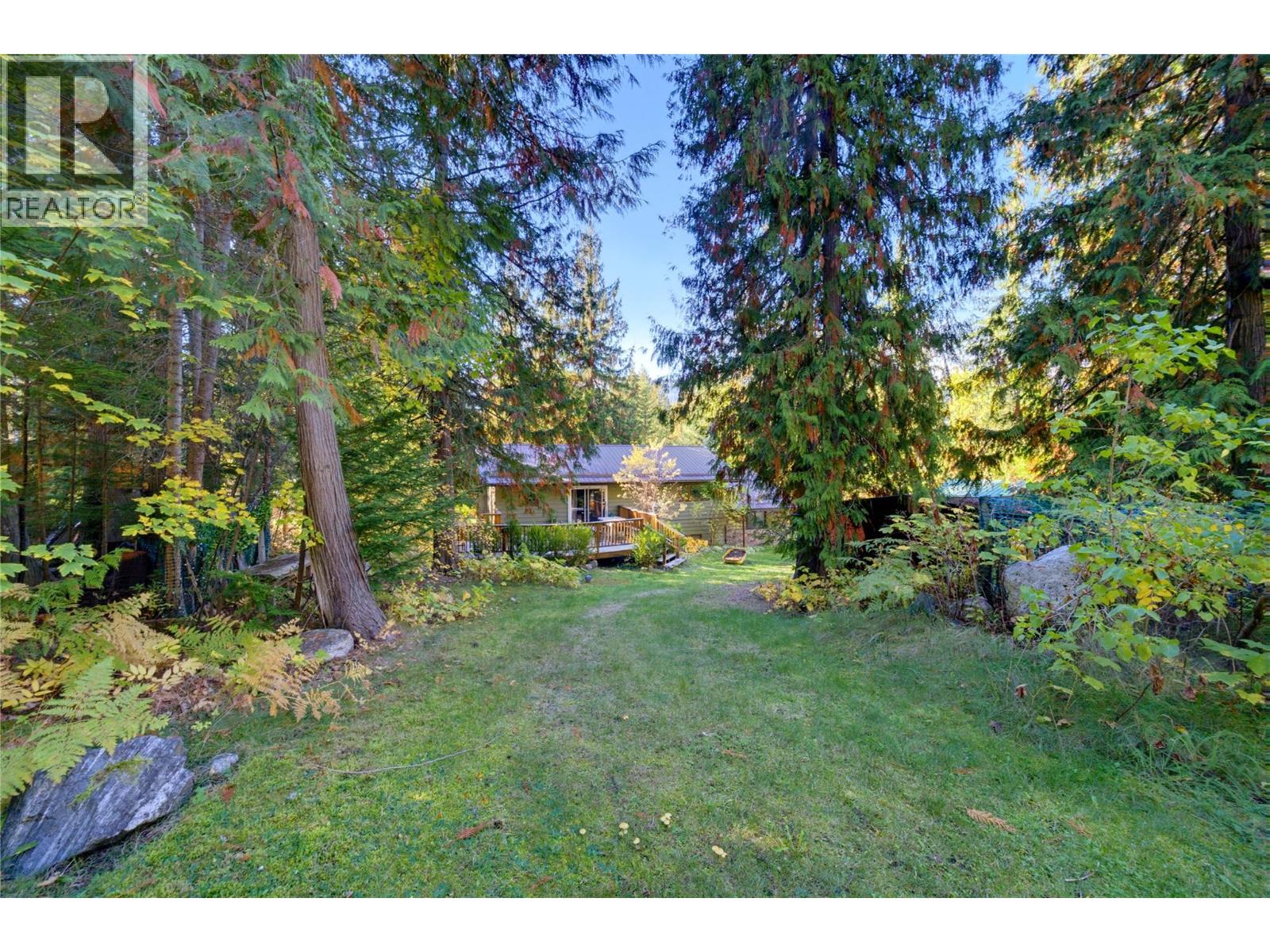 9020 Hummingbird Drive, Swansea Point, British Columbia  V0E 2K2 - Photo 49 - 10402995